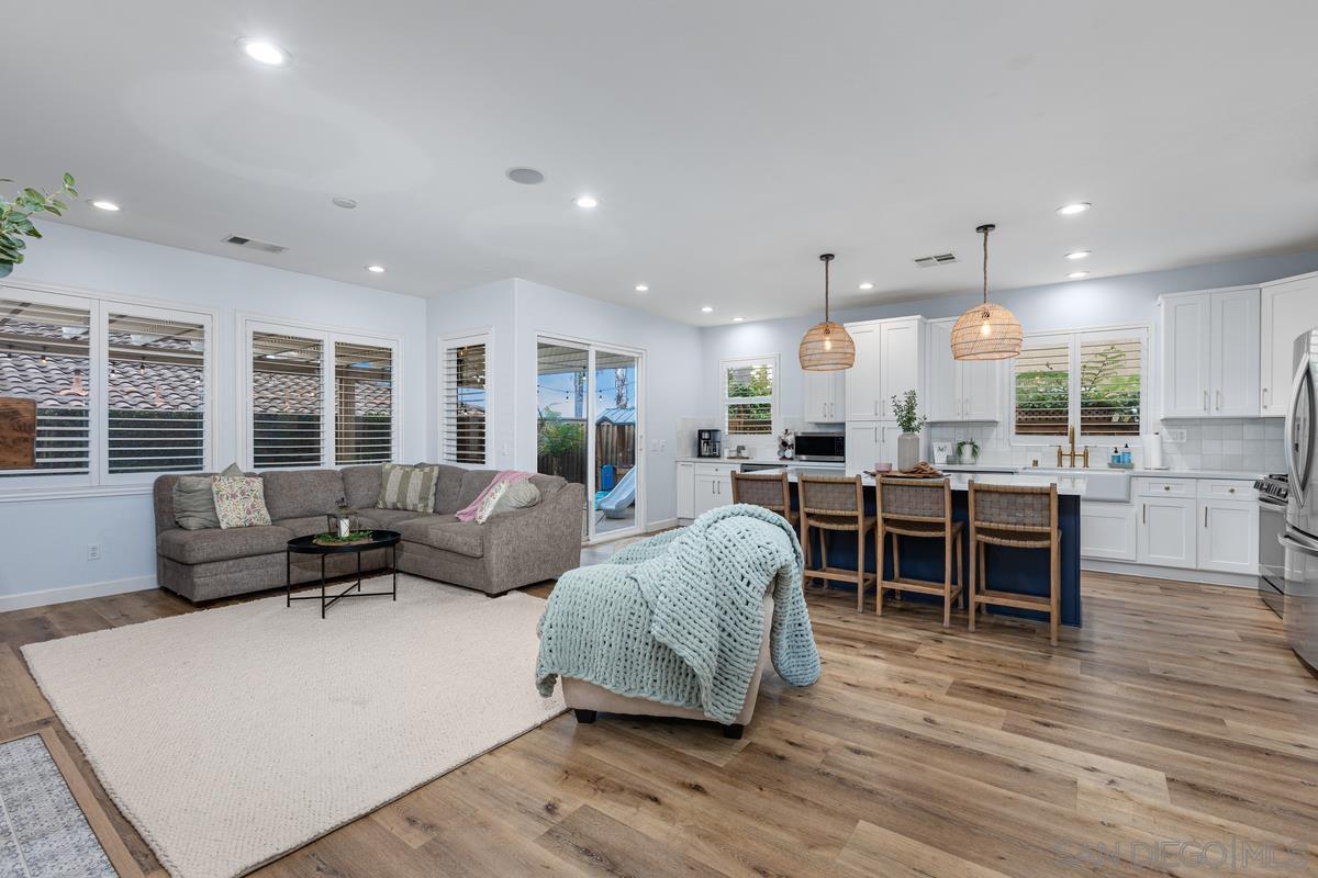 Detail Gallery Image 13 of 48 For 3476  Pleasant Vale Dr, Carlsbad,  CA 92010 - 4 Beds | 2/1 Baths