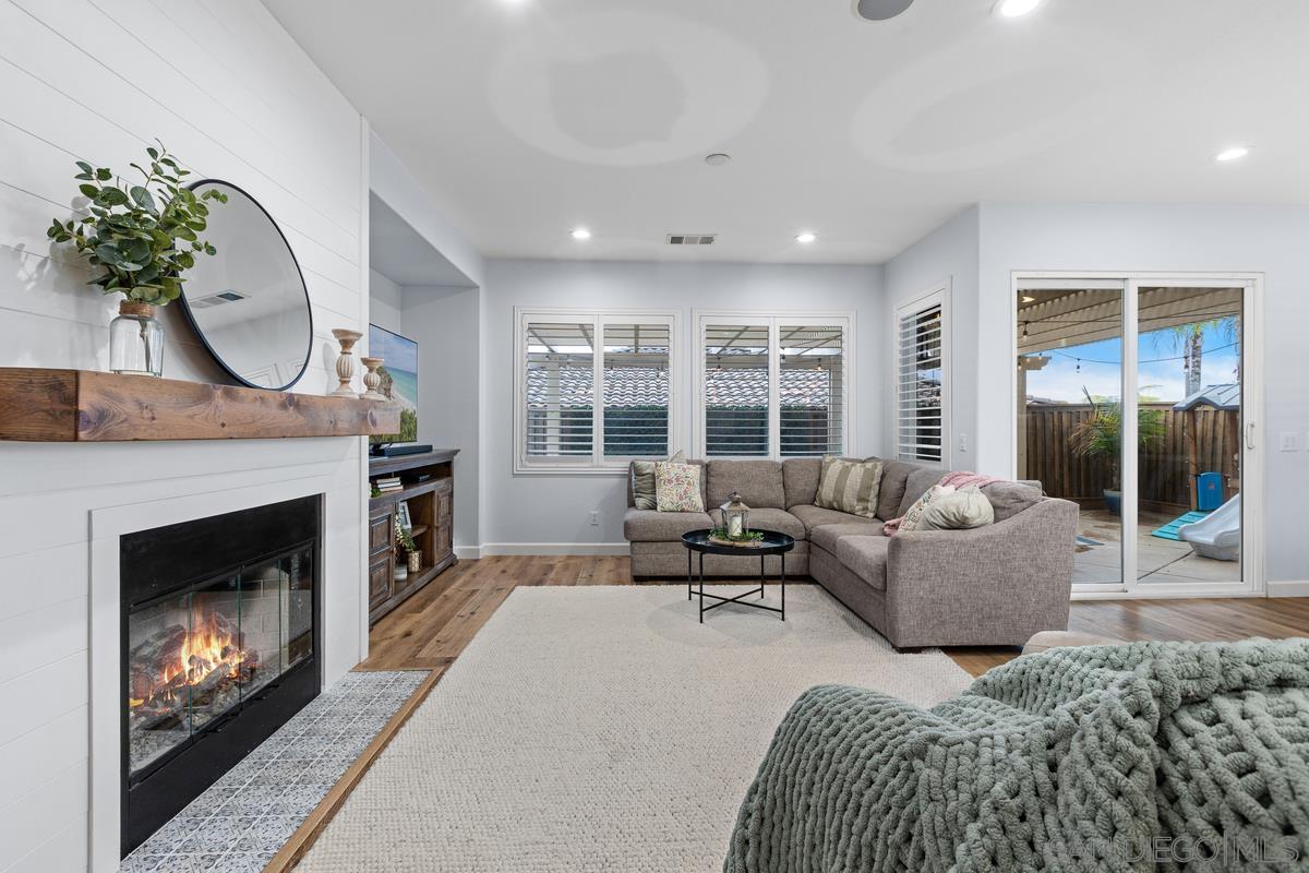 Detail Gallery Image 14 of 48 For 3476  Pleasant Vale Dr, Carlsbad,  CA 92010 - 4 Beds | 2/1 Baths