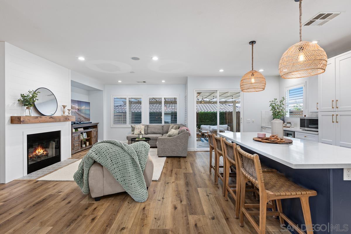 Detail Gallery Image 4 of 48 For 3476  Pleasant Vale Dr, Carlsbad,  CA 92010 - 4 Beds | 2/1 Baths