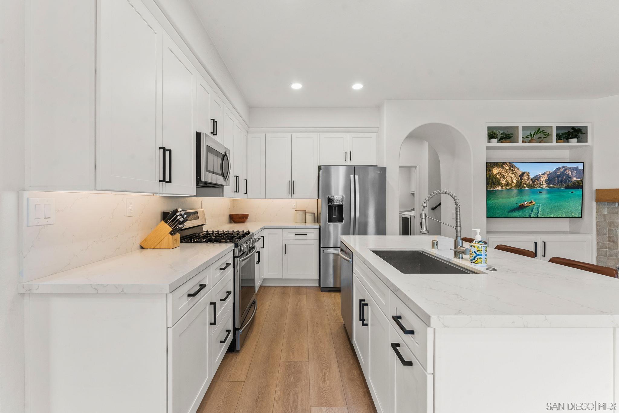 Detail Gallery Image 10 of 31 For 6029  Rancho Bravado, Carlsbad,  CA 92009 - 3 Beds | 2/1 Baths