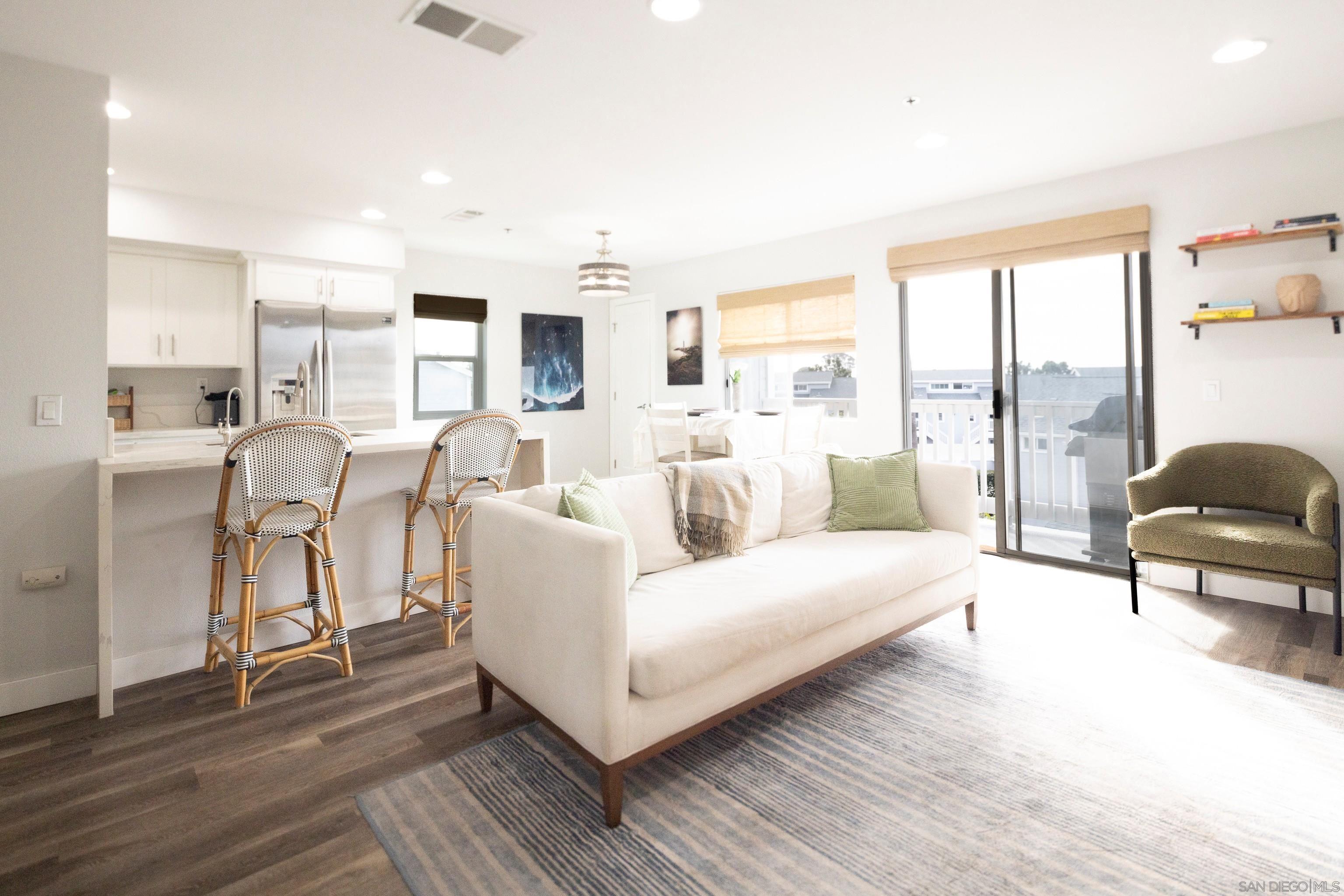 Front Image Thumbnail for SD260003515