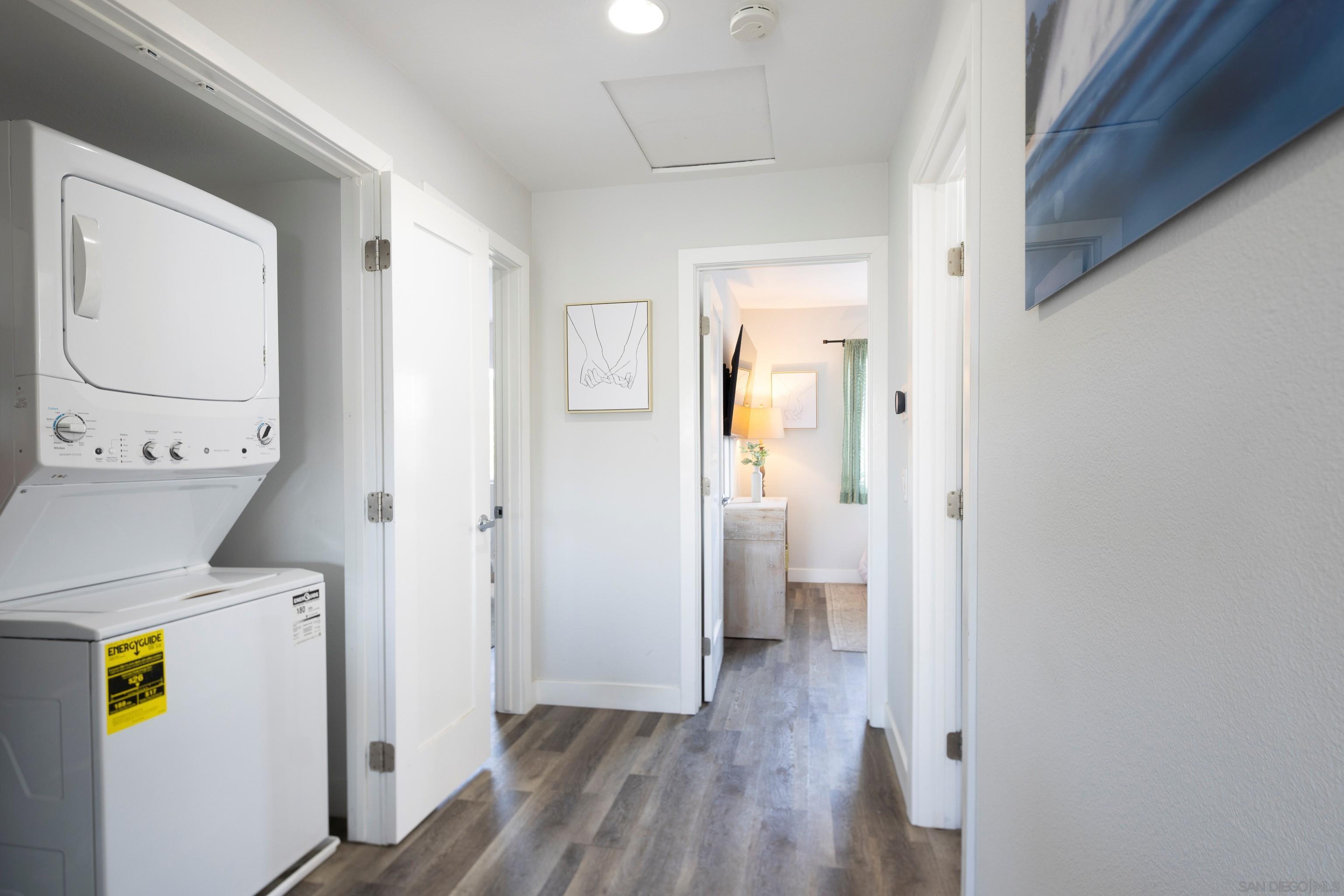 Detail Gallery Image 13 of 16 For 103  Mangano Cir, Encinitas,  CA 92024 - 2 Beds | 2 Baths