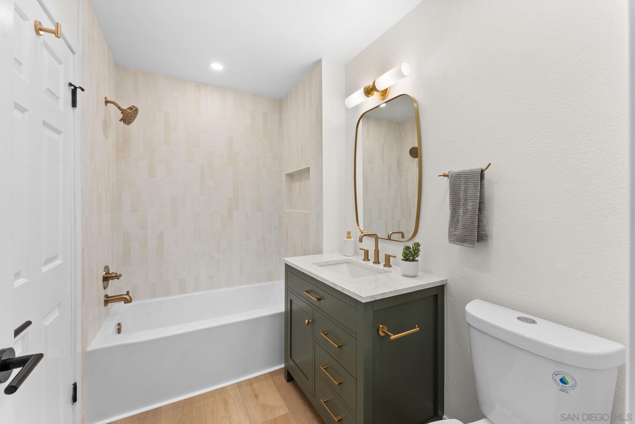 Detail Gallery Image 23 of 31 For 4676  Barcelona Way, Oceanside,  CA 92056 - 3 Beds | 2 Baths