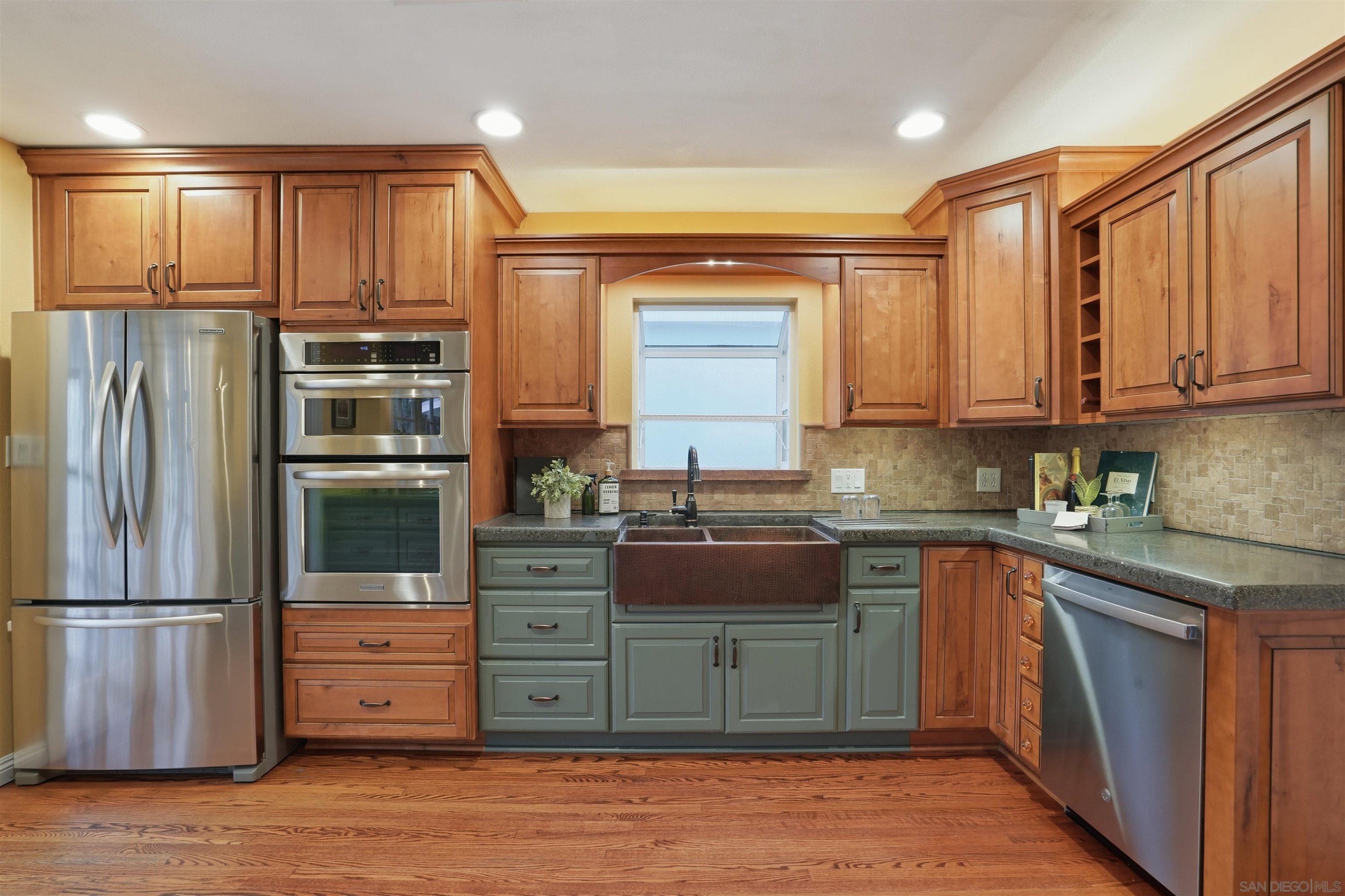 Detail Gallery Image 11 of 24 For 1133 W 13th Ave, Escondido,  CA 92025 - 3 Beds | 2 Baths