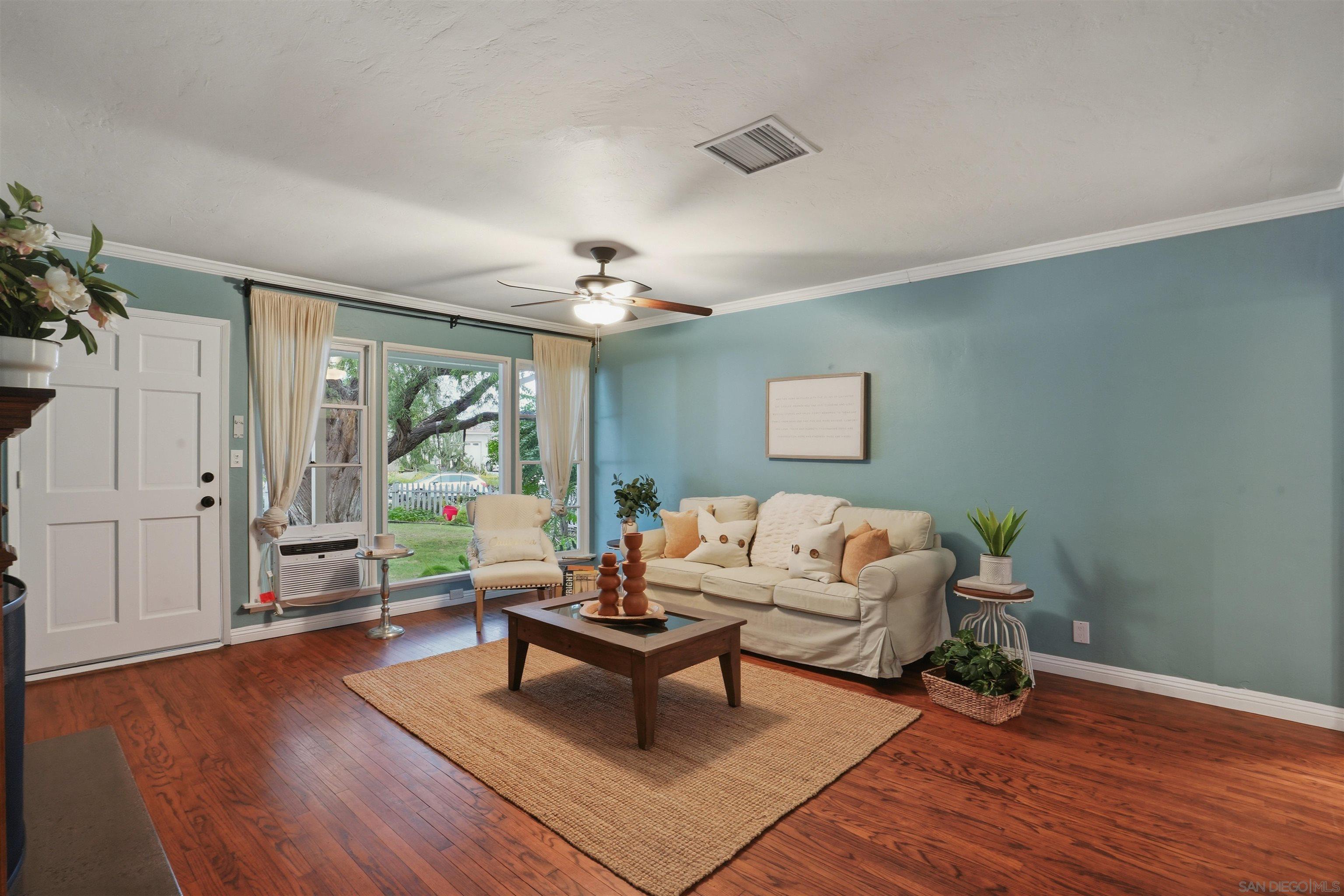 Detail Gallery Image 6 of 24 For 1133 W 13th Ave, Escondido,  CA 92025 - 3 Beds | 2 Baths