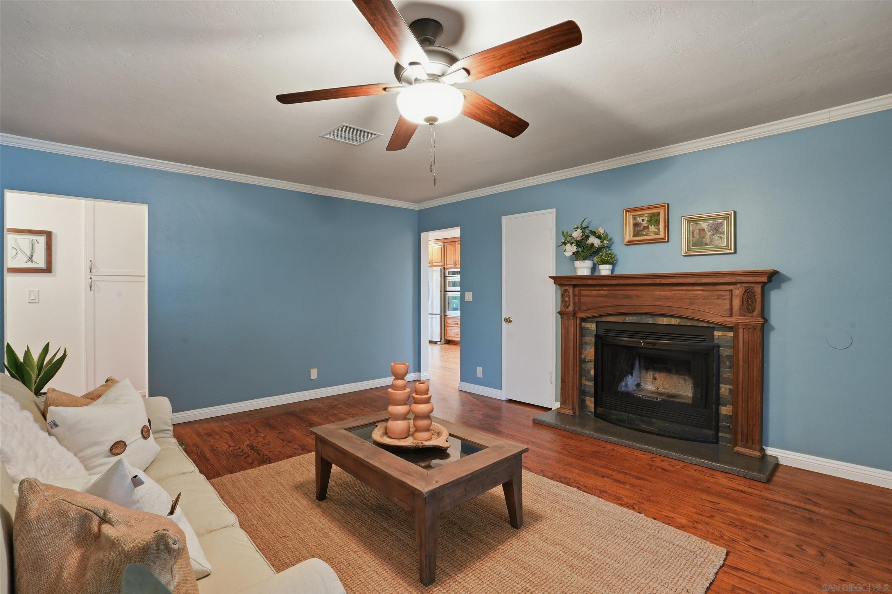 Detail Gallery Image 7 of 24 For 1133 W 13th Ave, Escondido,  CA 92025 - 3 Beds | 2 Baths
