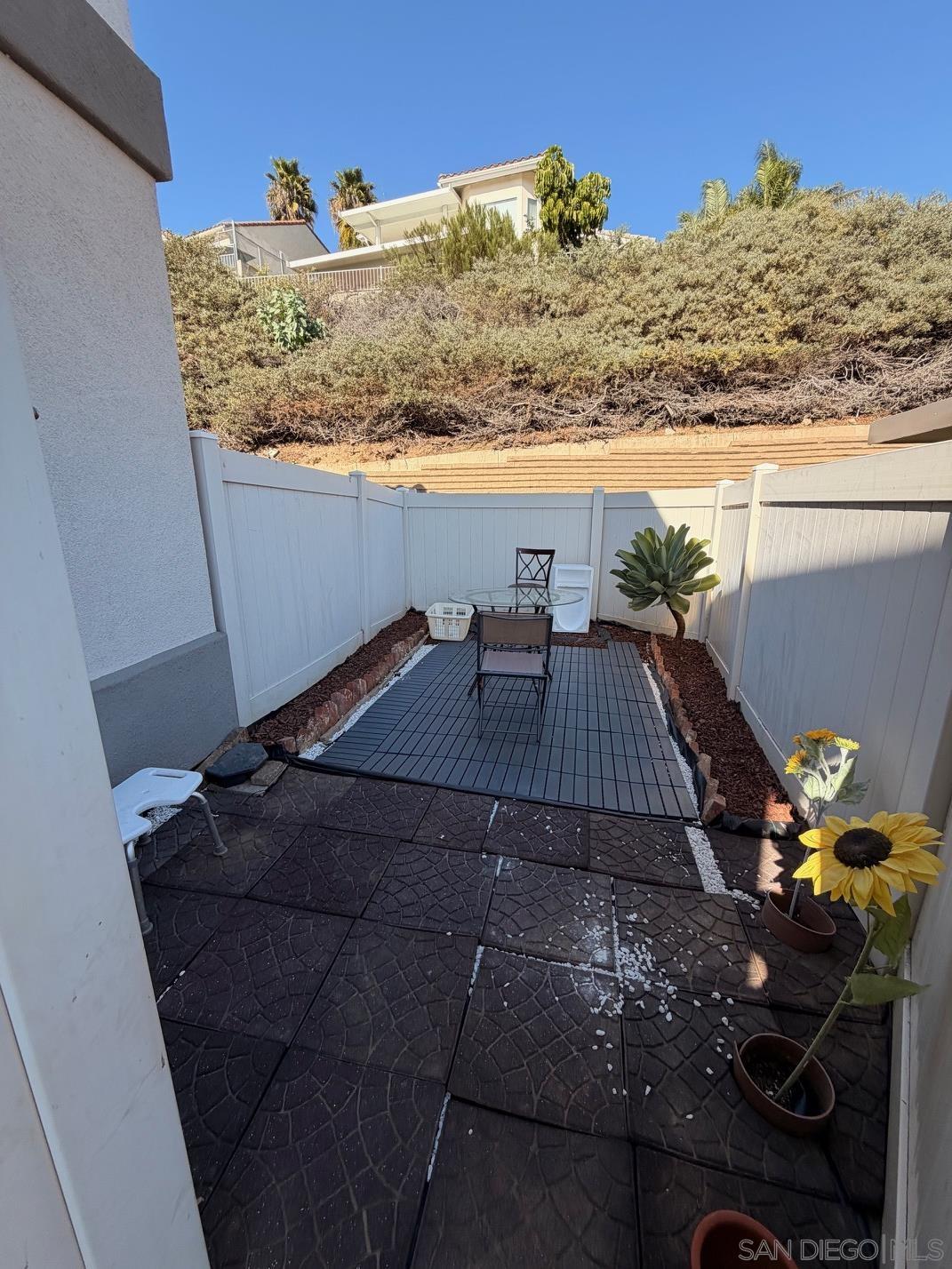 Detail Gallery Image 2 of 19 For 2715  Lake Pointe Dr  219, Spring Valley,  CA 91977 - 2 Beds | 2 Baths