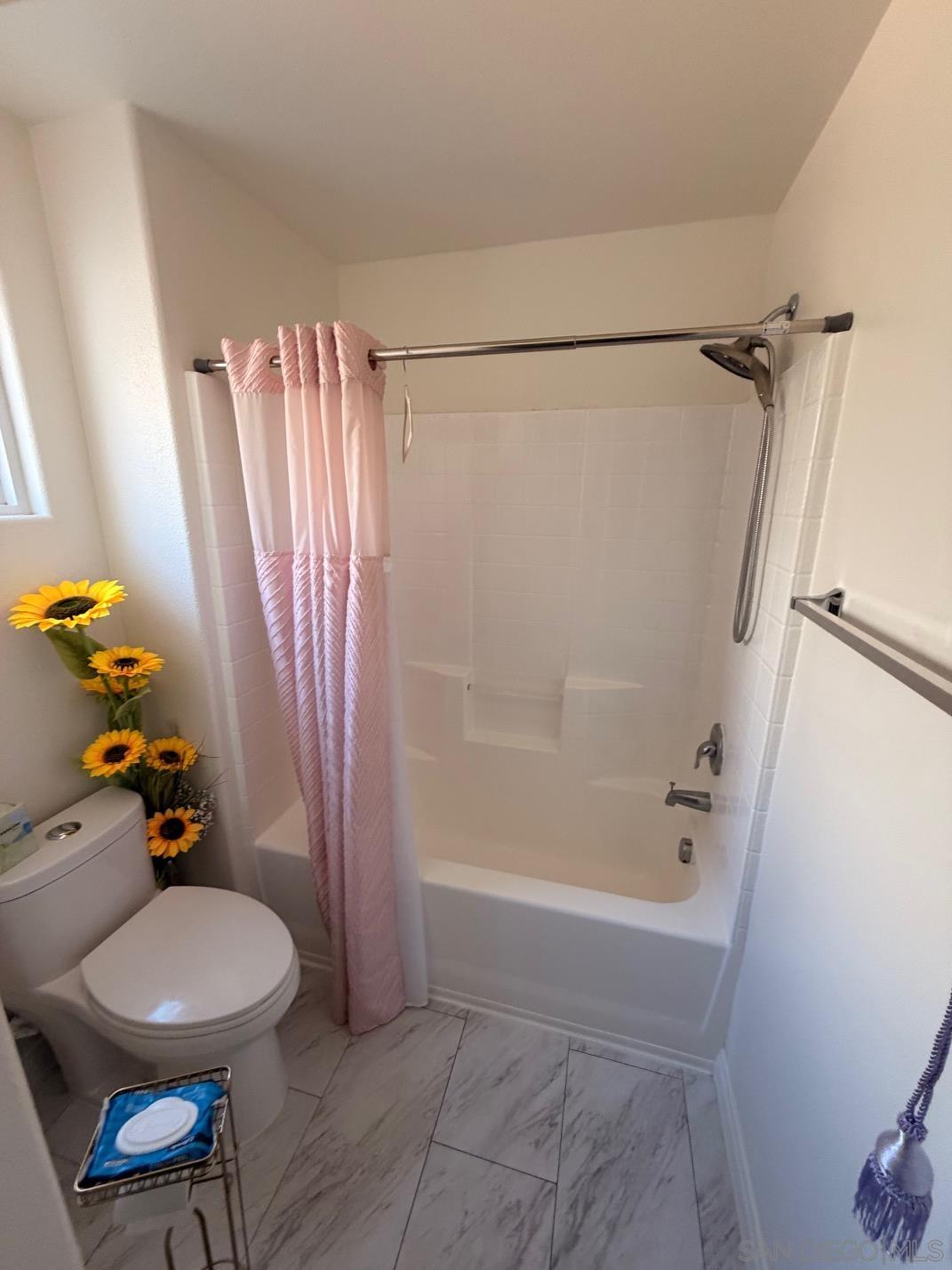 Detail Gallery Image 4 of 19 For 2715  Lake Pointe Dr  219, Spring Valley,  CA 91977 - 2 Beds | 2 Baths