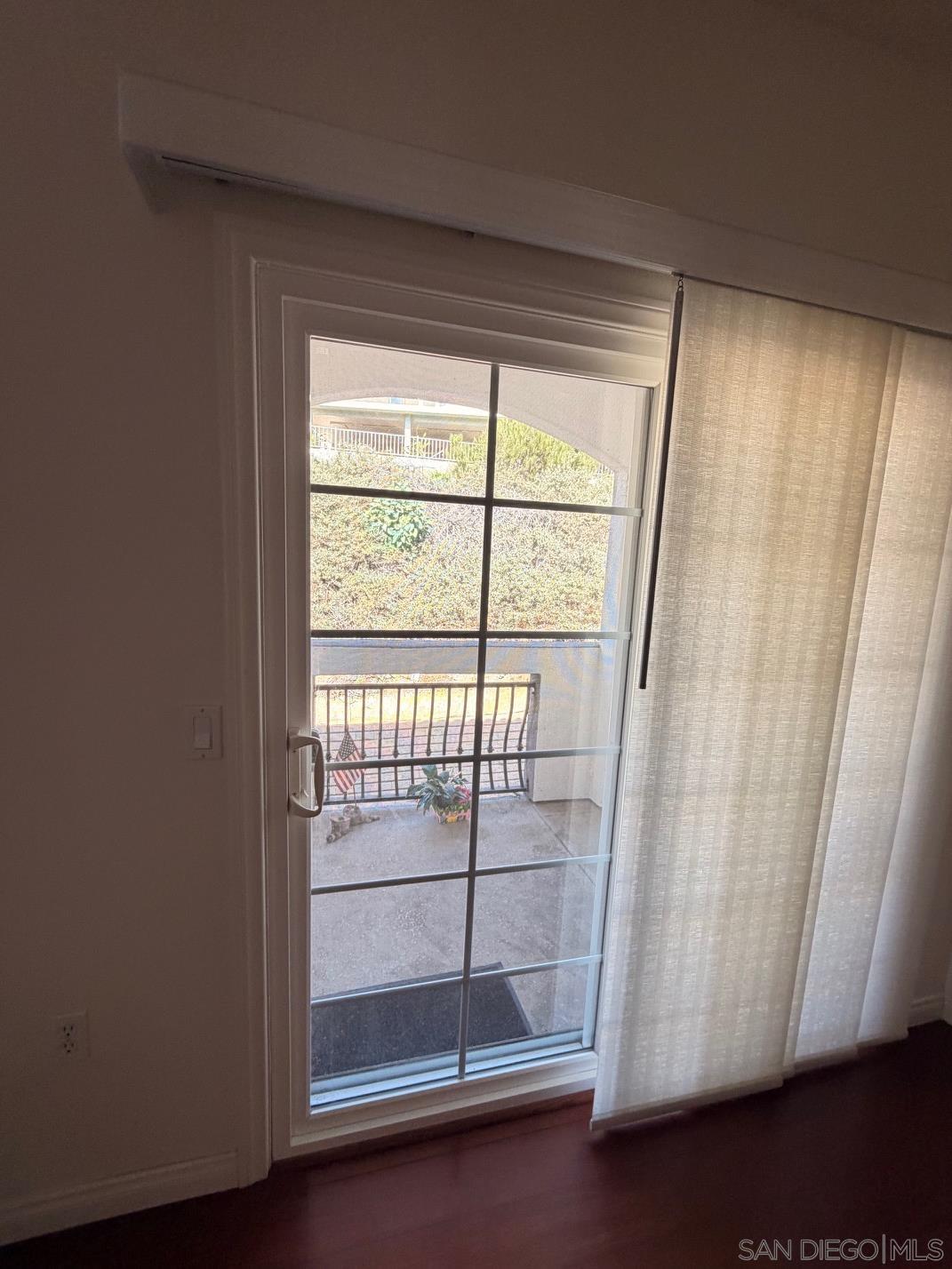 Detail Gallery Image 8 of 19 For 2715  Lake Pointe Dr  219, Spring Valley,  CA 91977 - 2 Beds | 2 Baths