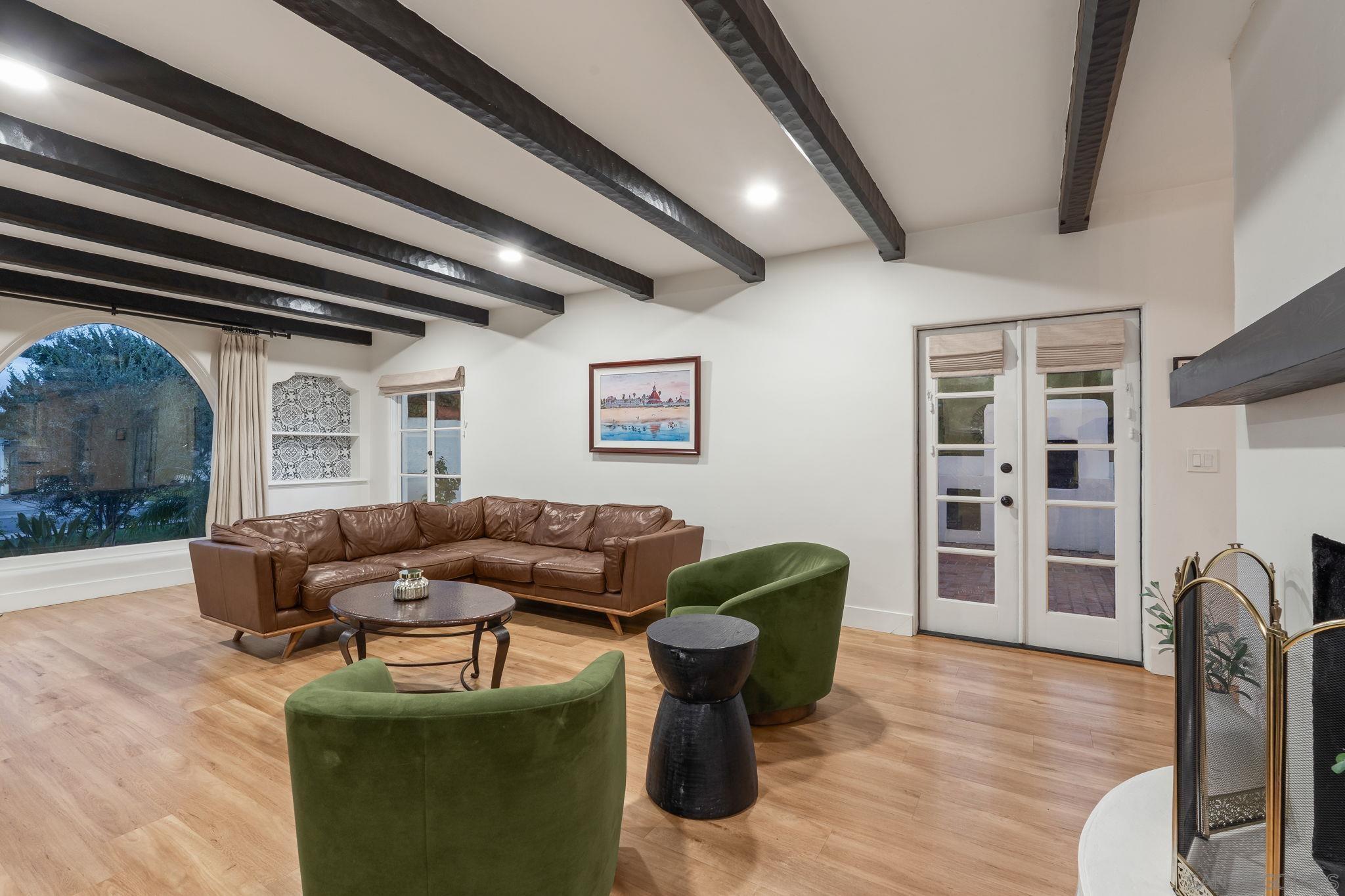 Detail Gallery Image 14 of 65 For 2318  Plum St, San Diego,  CA 92106 - 4 Beds | 4/1 Baths