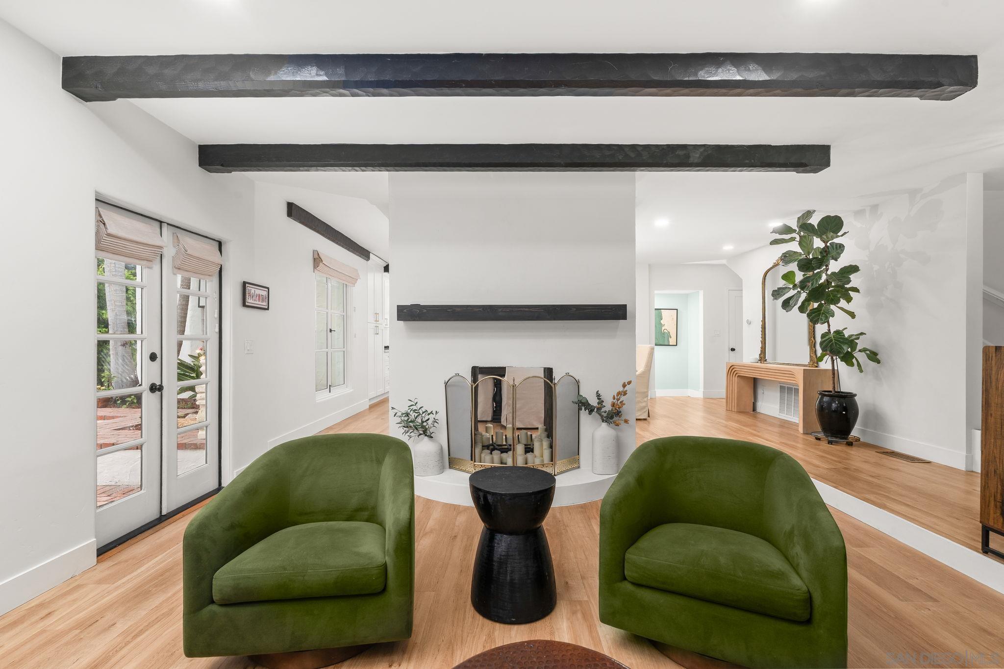 Detail Gallery Image 15 of 65 For 2318  Plum St, San Diego,  CA 92106 - 4 Beds | 4/1 Baths