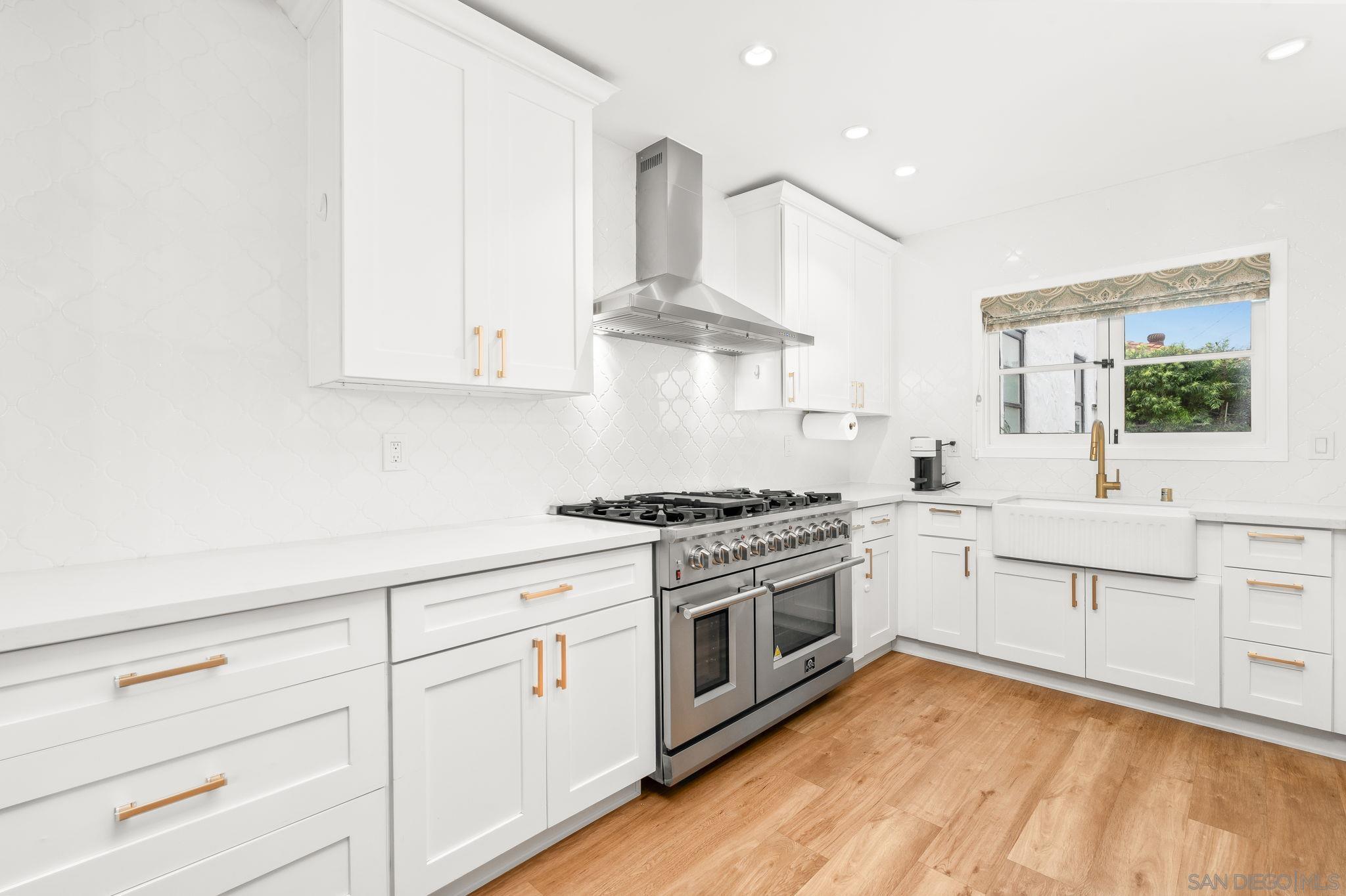 Detail Gallery Image 26 of 65 For 2318  Plum St, San Diego,  CA 92106 - 4 Beds | 4/1 Baths