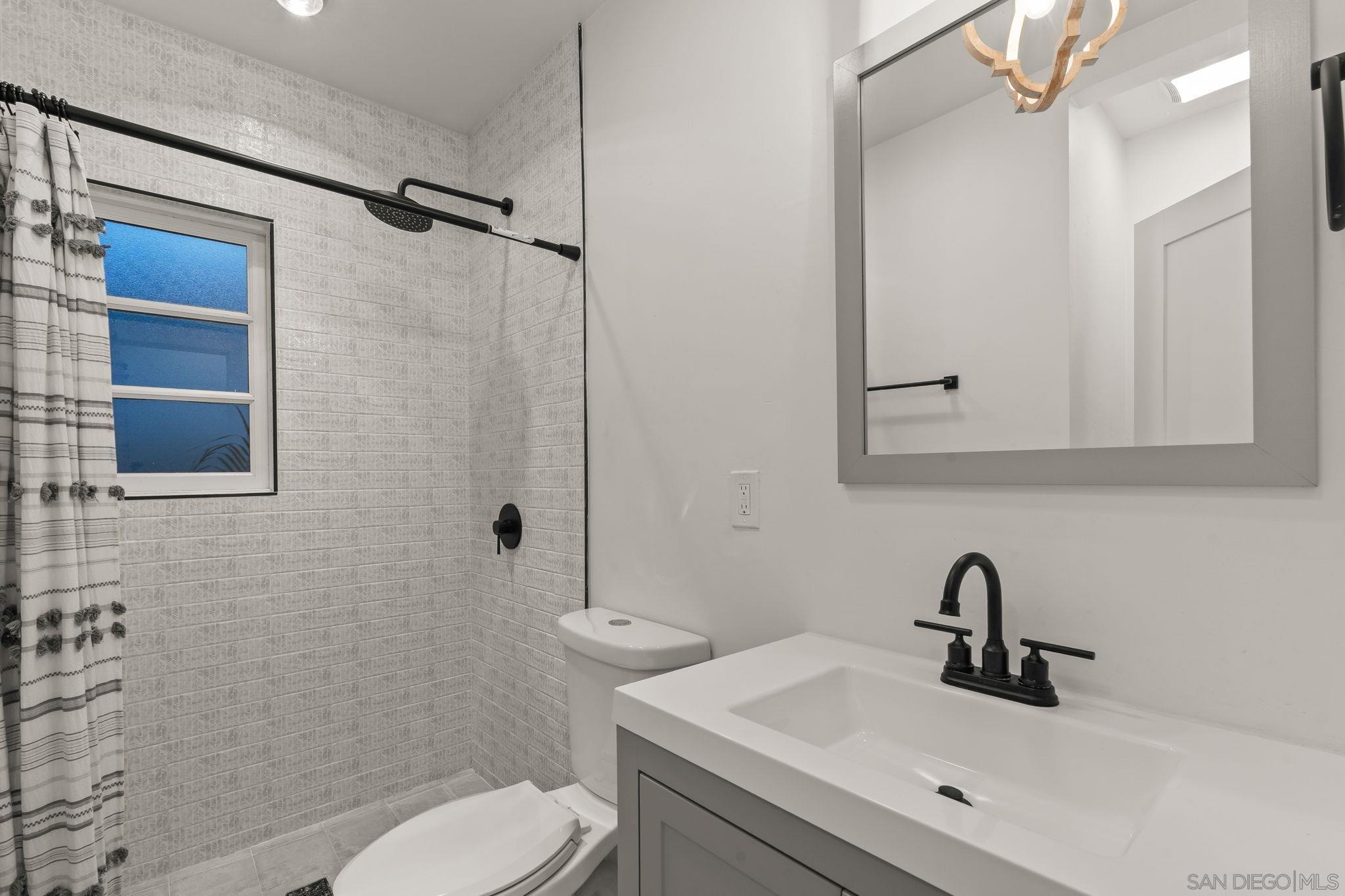 Detail Gallery Image 60 of 65 For 2318  Plum St, San Diego,  CA 92106 - 4 Beds | 4/1 Baths