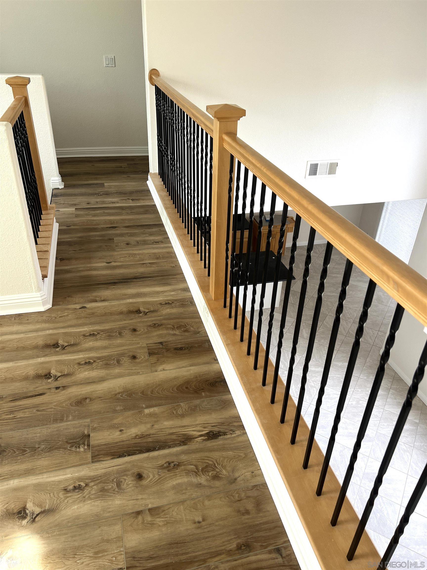 Detail Gallery Image 20 of 46 For 1736  Bluebird, Carlsbad,  CA 92011 - 2 Beds | 2/1 Baths