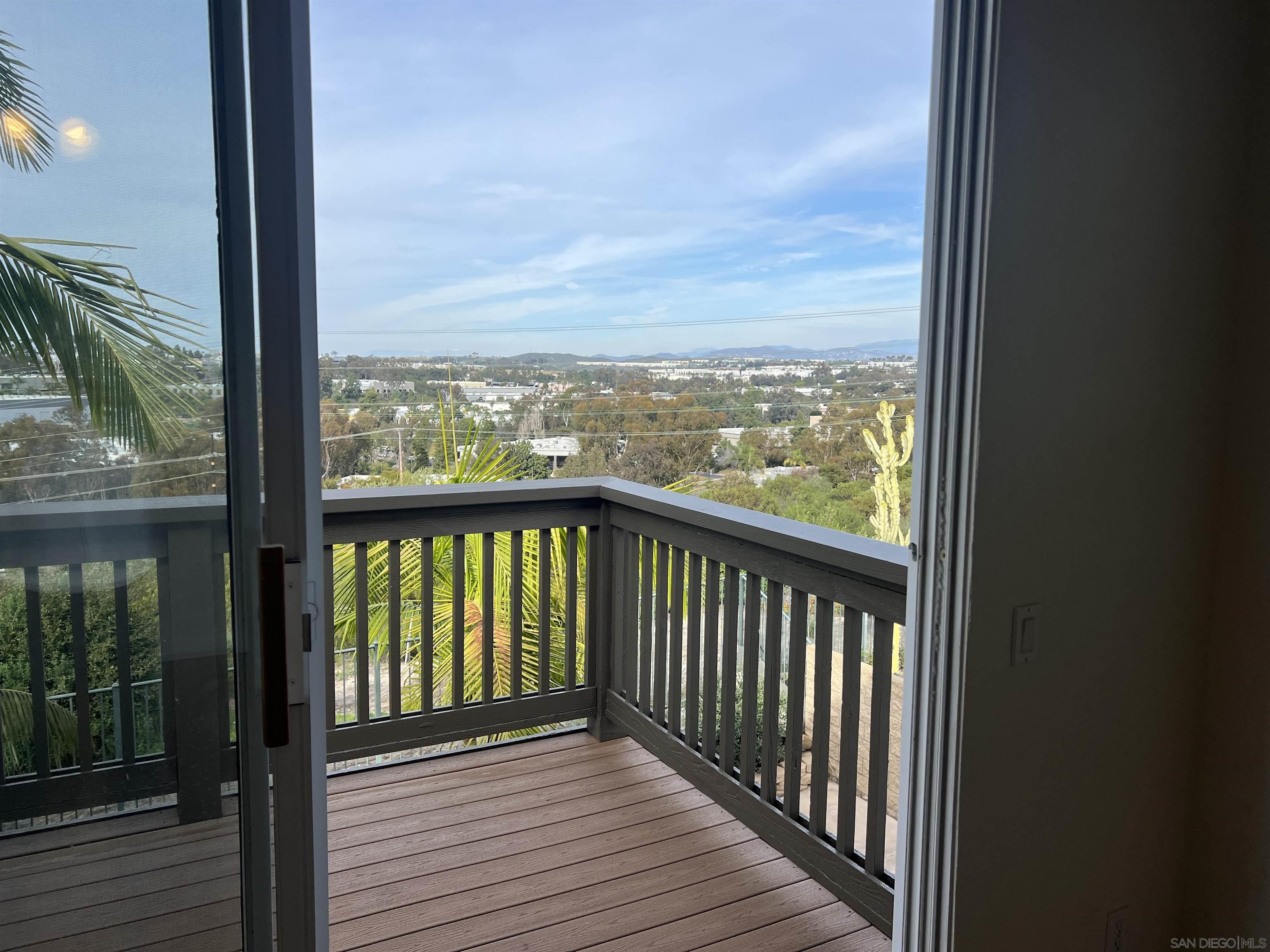 Detail Gallery Image 23 of 46 For 1736  Bluebird, Carlsbad,  CA 92011 - 2 Beds | 2/1 Baths