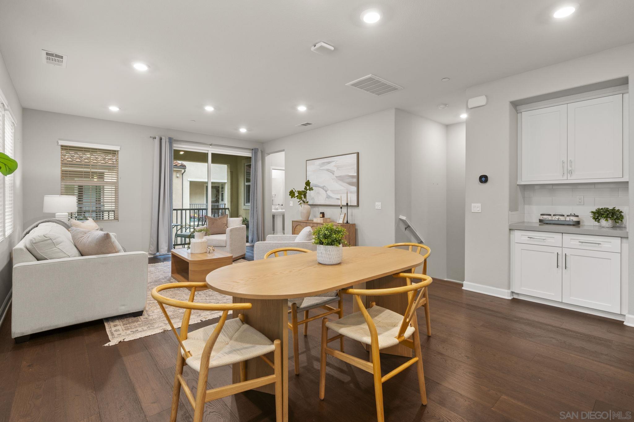 Detail Gallery Image 16 of 52 For 11036  Bryce Way, San Diego,  CA 92129 - 3 Beds | 3/1 Baths