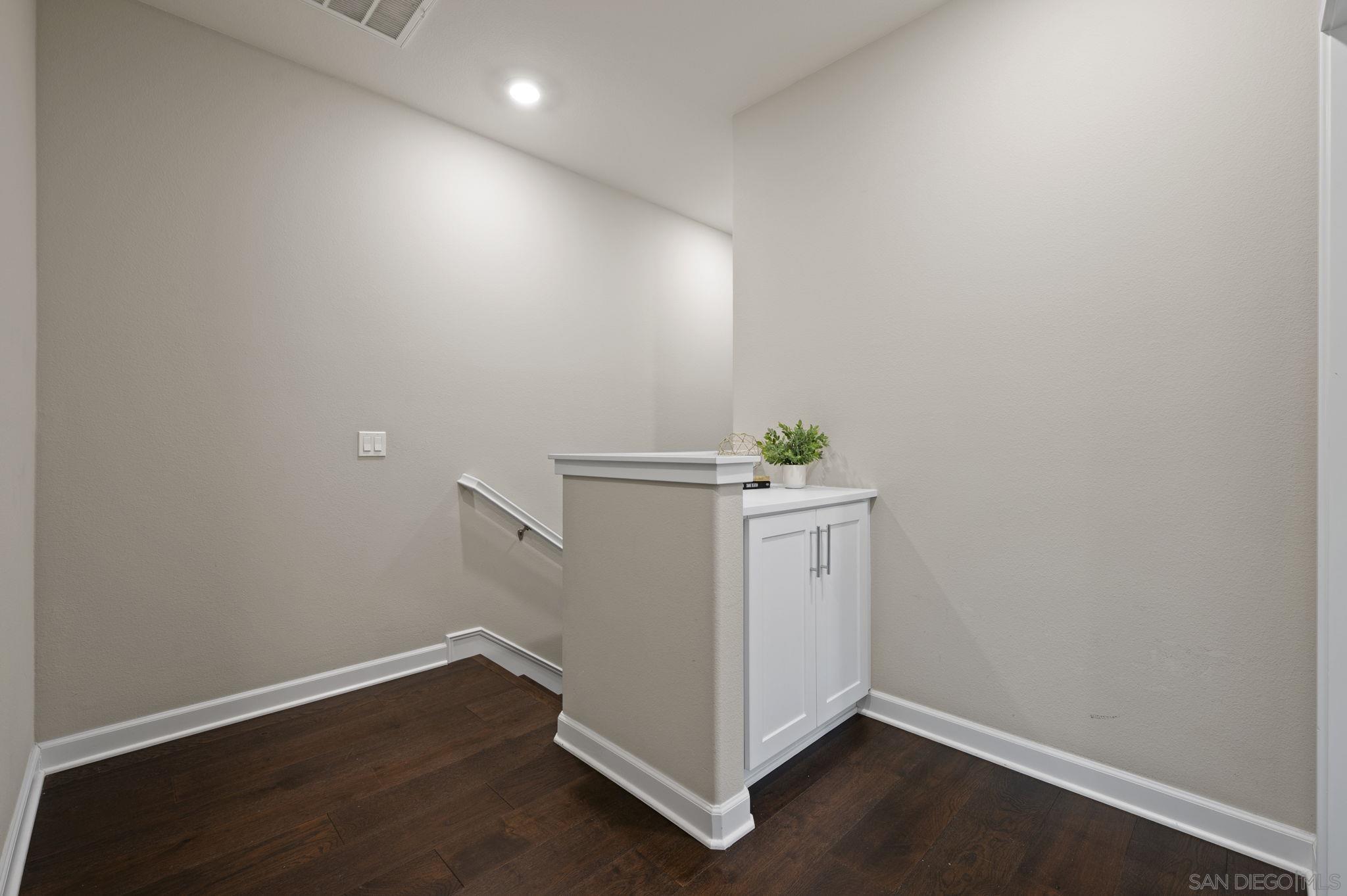 Detail Gallery Image 25 of 52 For 11036  Bryce Way, San Diego,  CA 92129 - 3 Beds | 3/1 Baths