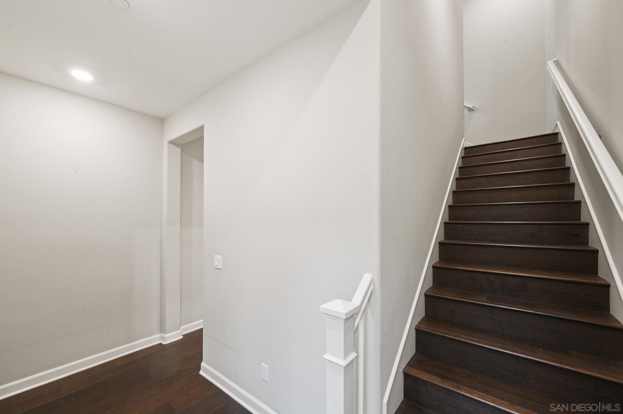 Detail Gallery Image 5 of 52 For 11036  Bryce Way, San Diego,  CA 92129 - 3 Beds | 3/1 Baths