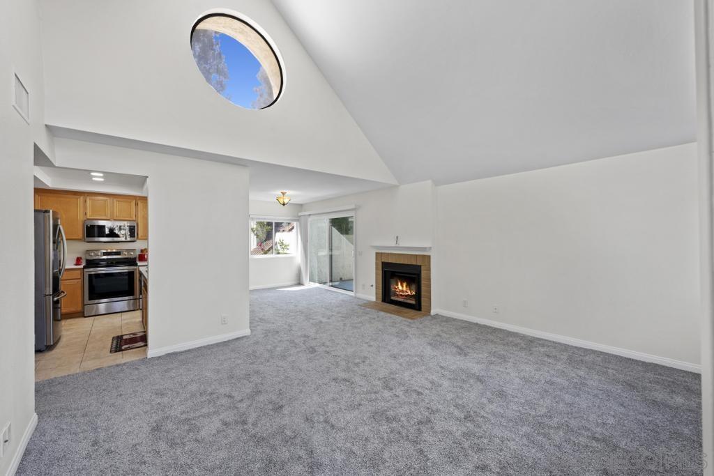 Detail Gallery Image 3 of 43 For 17915  Caminito Pinero  266, San Diego,  CA 92128 - 2 Beds | 2 Baths