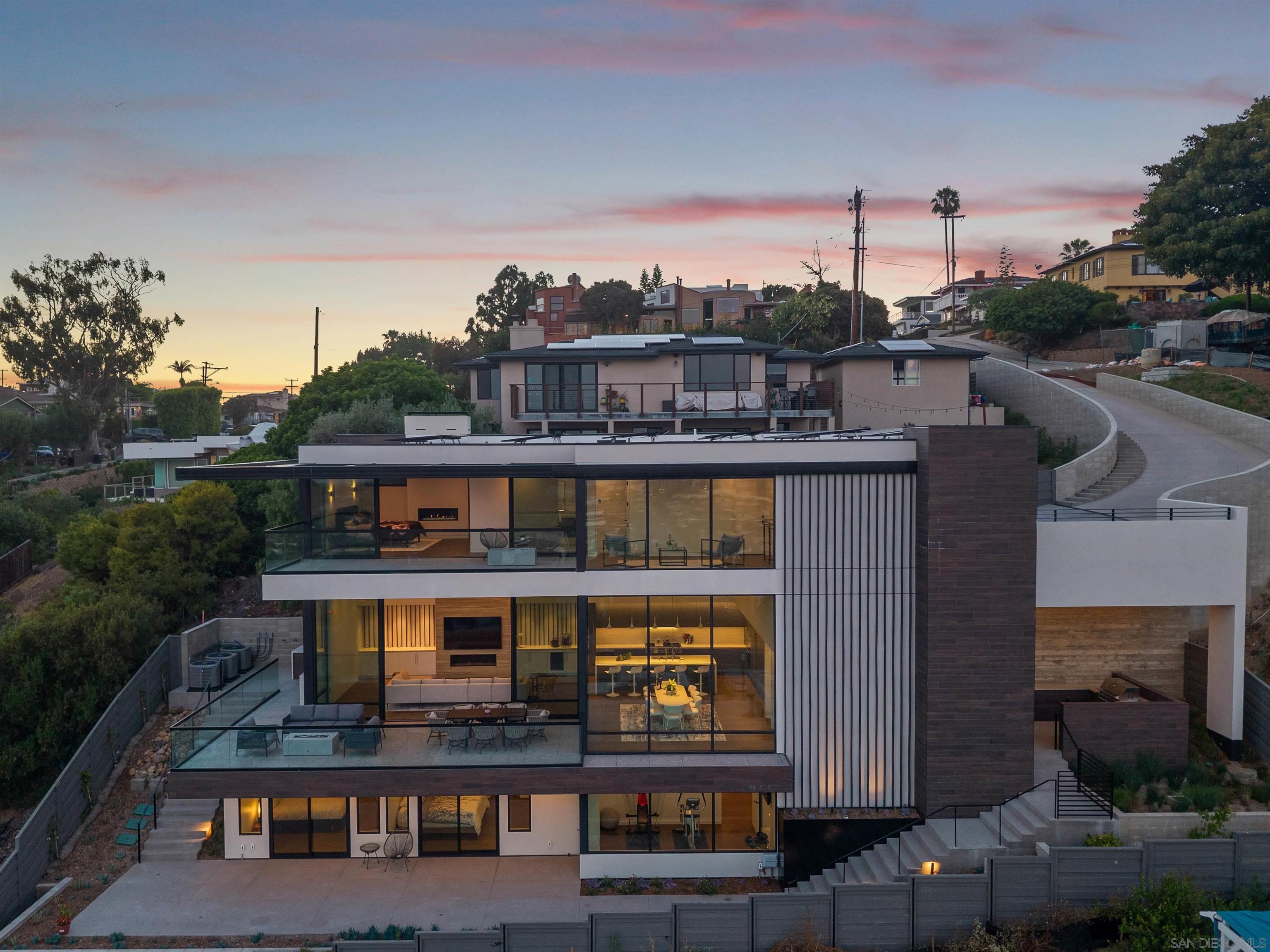 Front Image Thumbnail for SD260003534