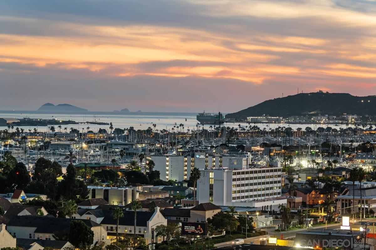 Detail Gallery Image 21 of 47 For 2035  Evergreen, San Diego,  CA 92106 - 4 Beds | 3/1 Baths