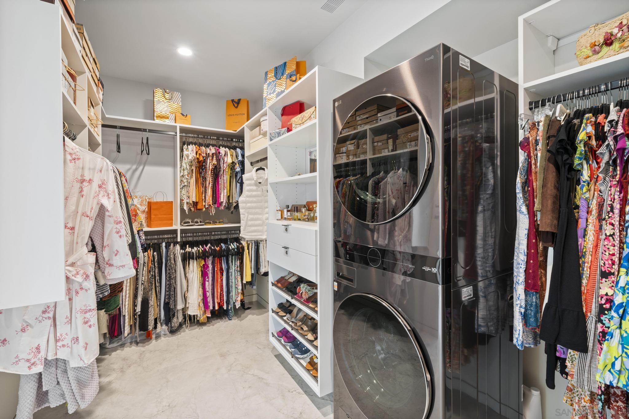 Detail Gallery Image 28 of 47 For 2035  Evergreen, San Diego,  CA 92106 - 4 Beds | 3/1 Baths