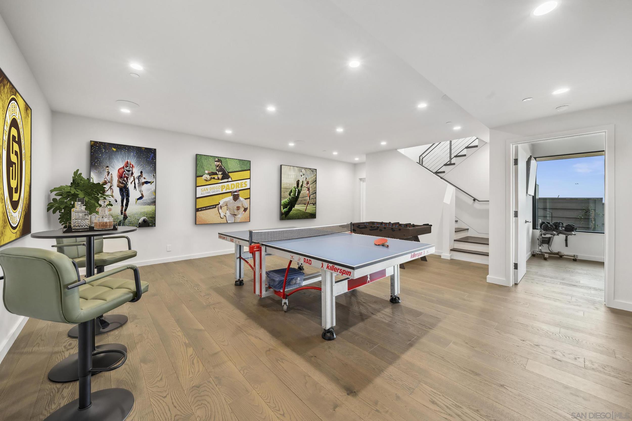 Detail Gallery Image 29 of 47 For 2035  Evergreen, San Diego,  CA 92106 - 4 Beds | 3/1 Baths