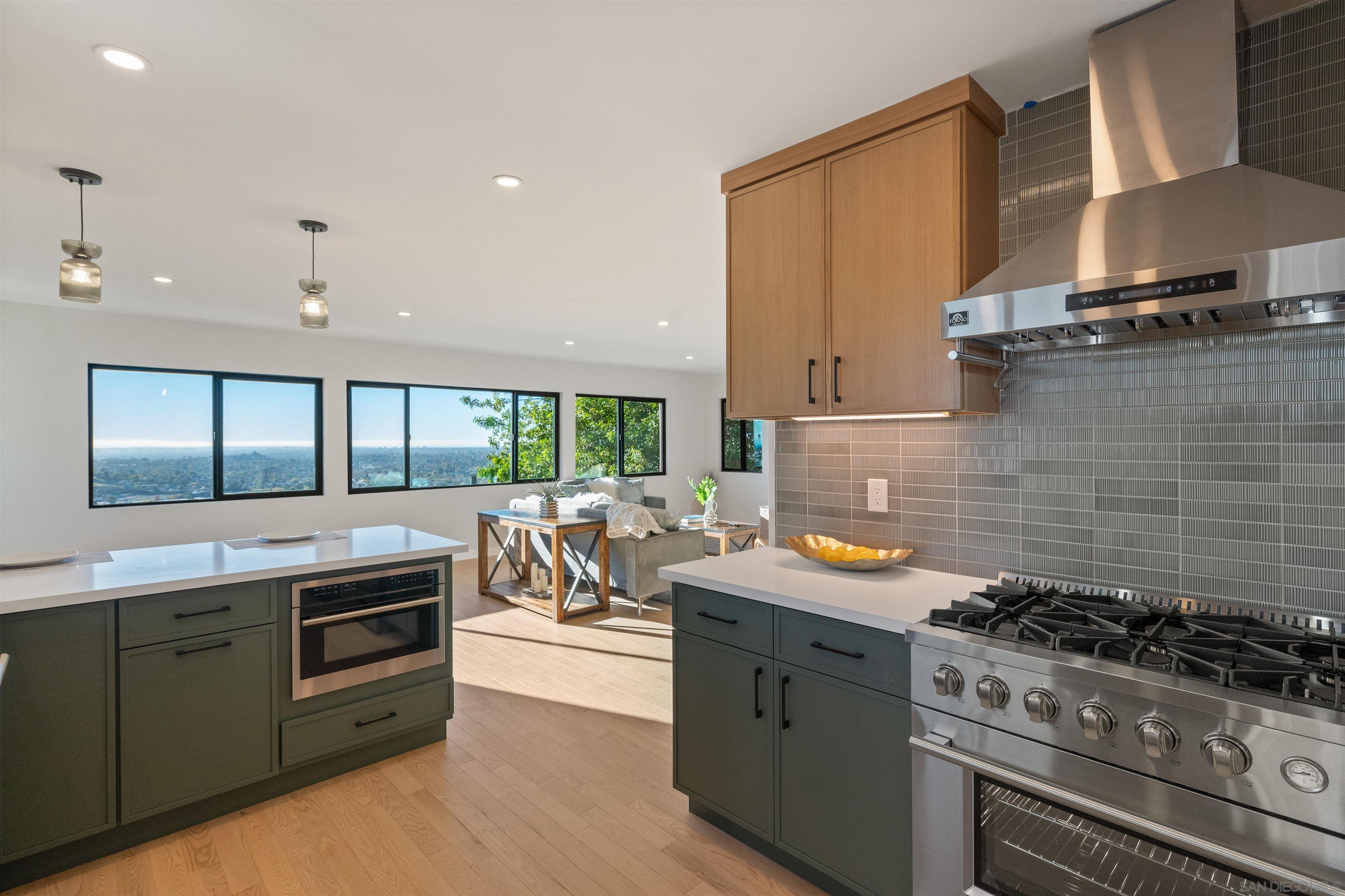 Detail Gallery Image 11 of 24 For 4303  Sheldon Dr, La Mesa,  CA 91941 - 3 Beds | 2 Baths