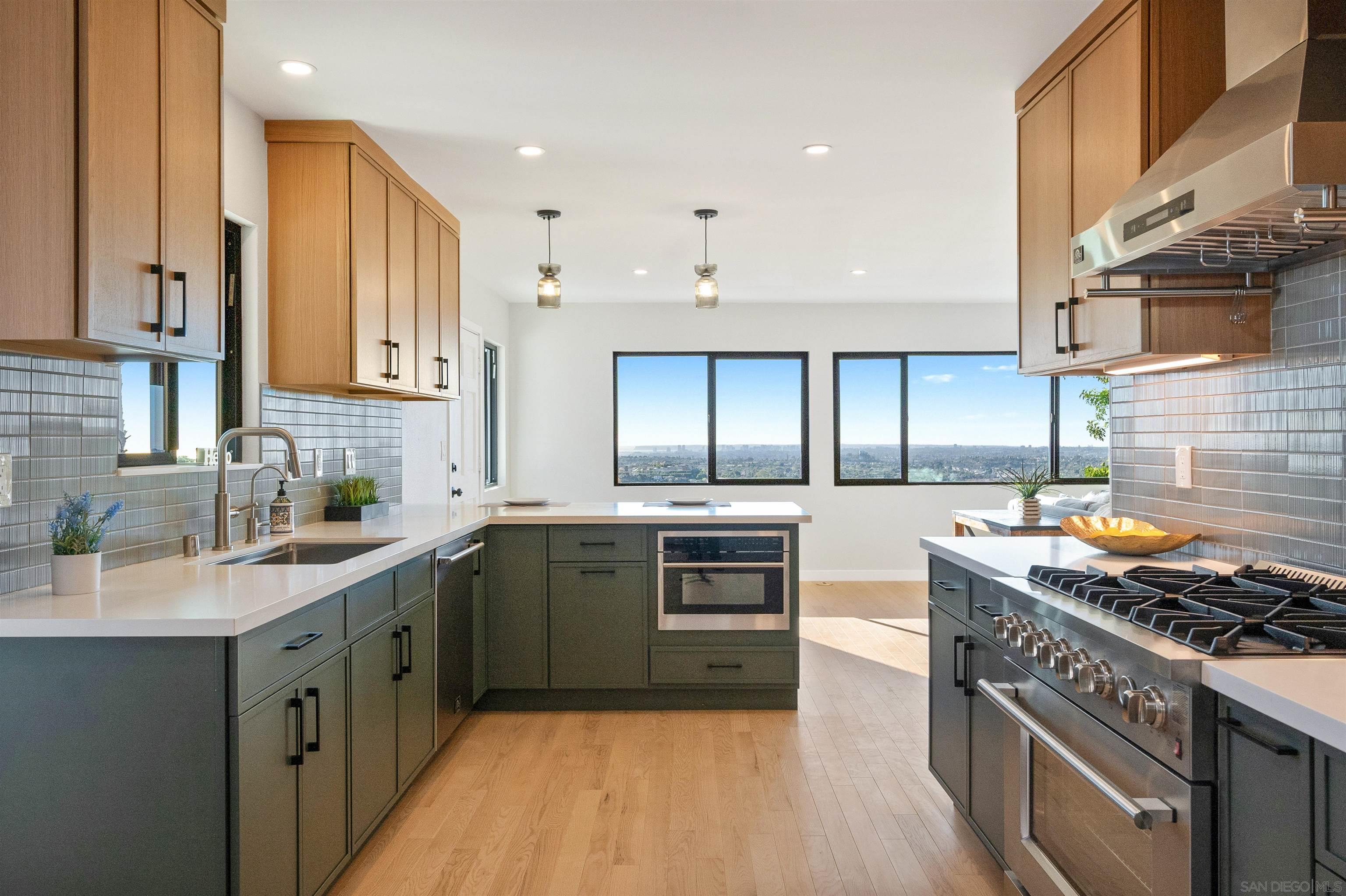 Detail Gallery Image 9 of 24 For 4303  Sheldon Dr, La Mesa,  CA 91941 - 3 Beds | 2 Baths