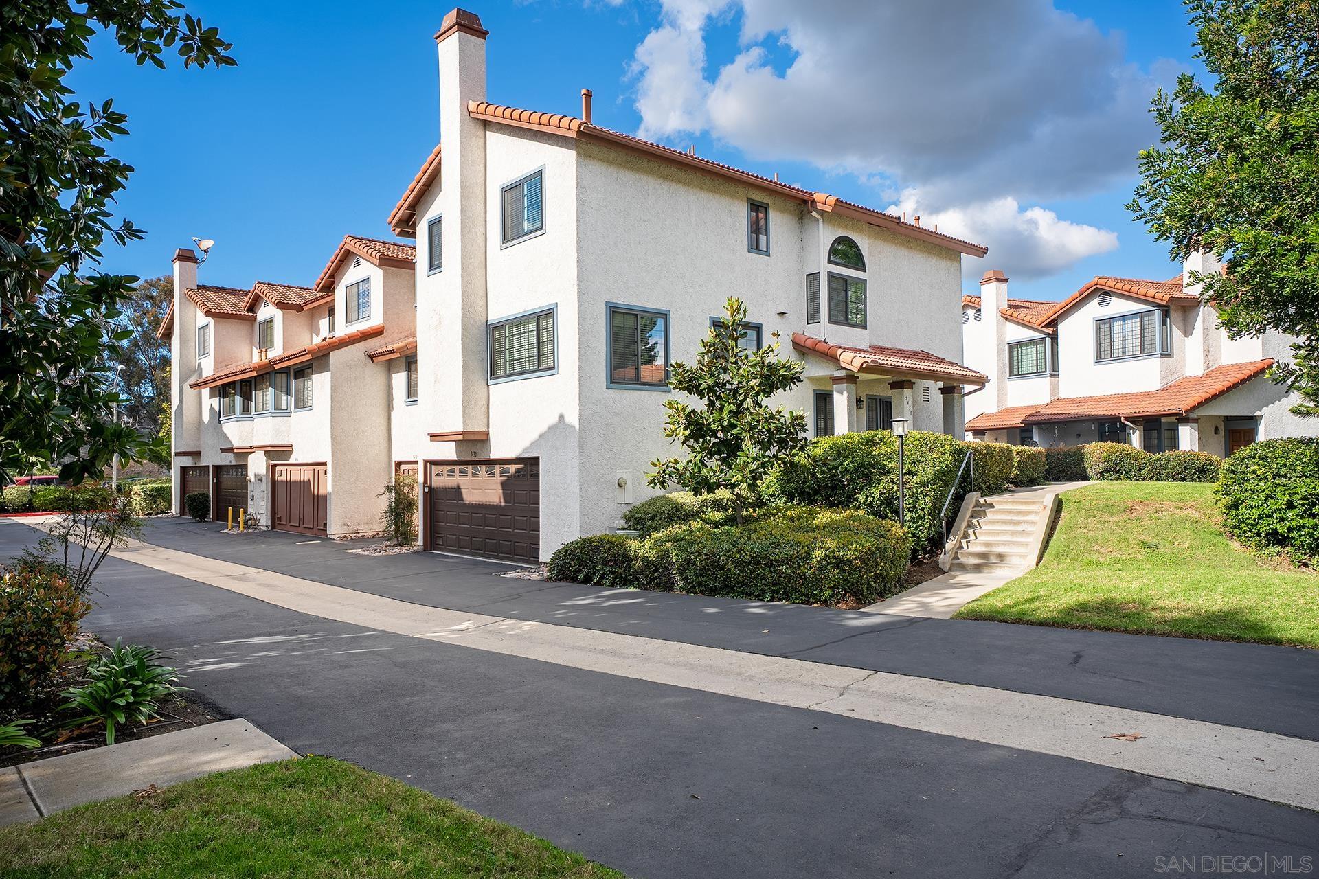 Detail Gallery Image 2 of 38 For 3436  Mission Mesa Way, San Diego,  CA 92120 - 2 Beds | 2/1 Baths