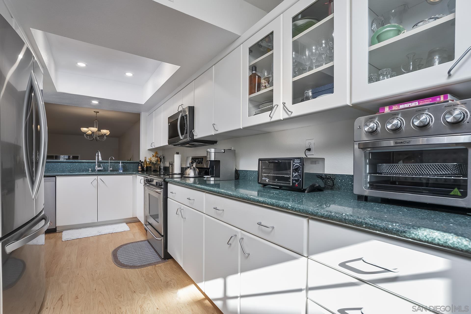 Detail Gallery Image 14 of 38 For 3436  Mission Mesa Way, San Diego,  CA 92120 - 2 Beds | 2/1 Baths