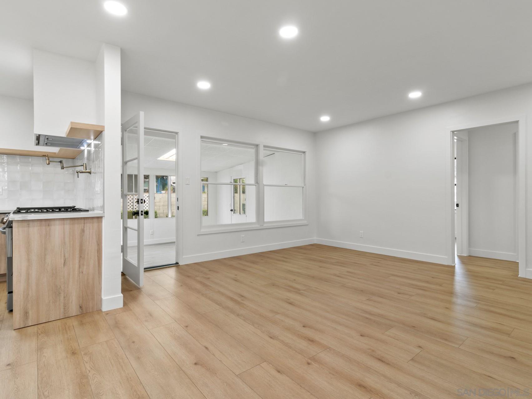 Detail Gallery Image 5 of 16 For 4315 W 177th St, Torrance,  CA 90504 - 3 Beds | 2 Baths