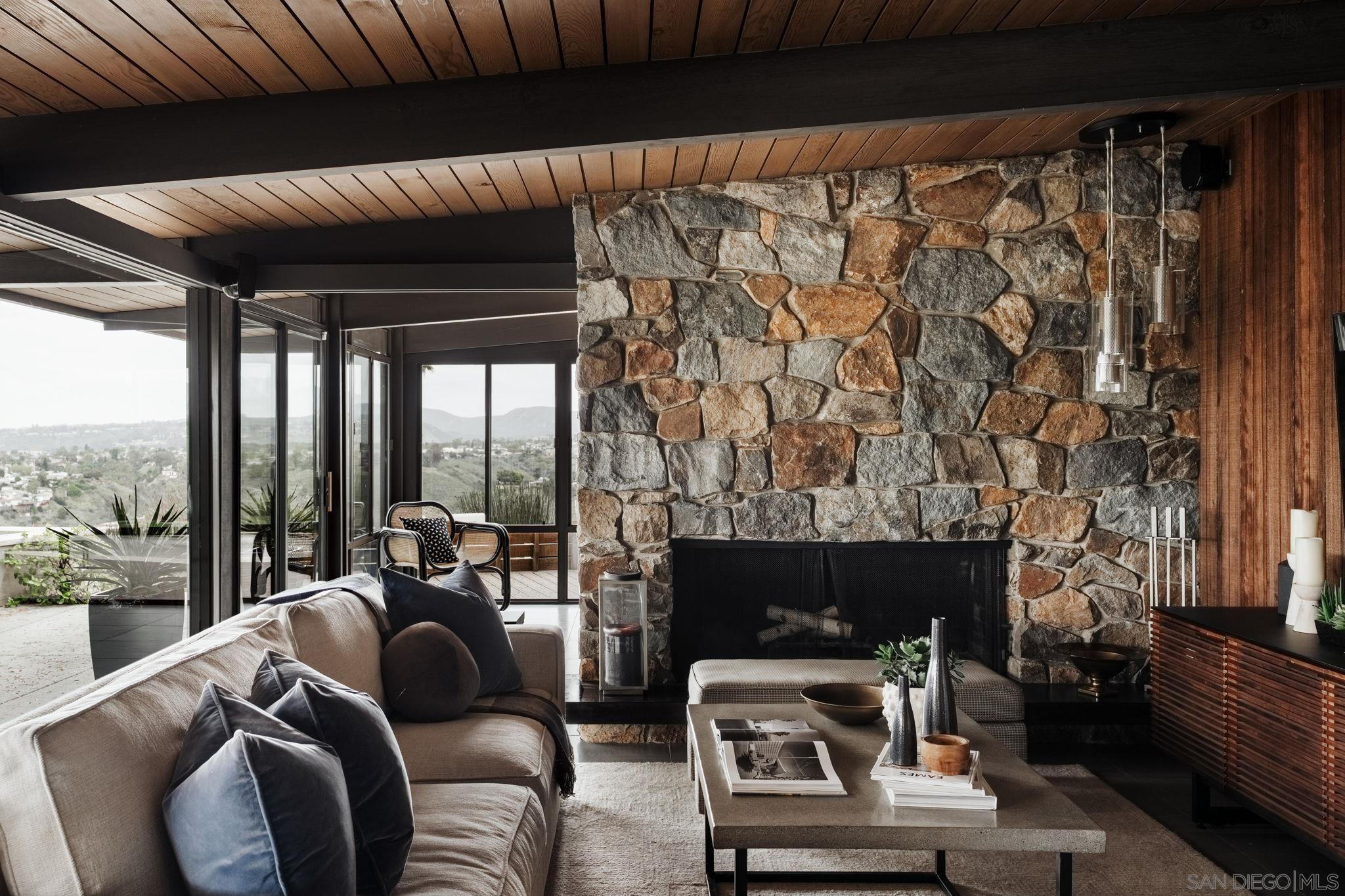 Front Image Thumbnail for SD260003540