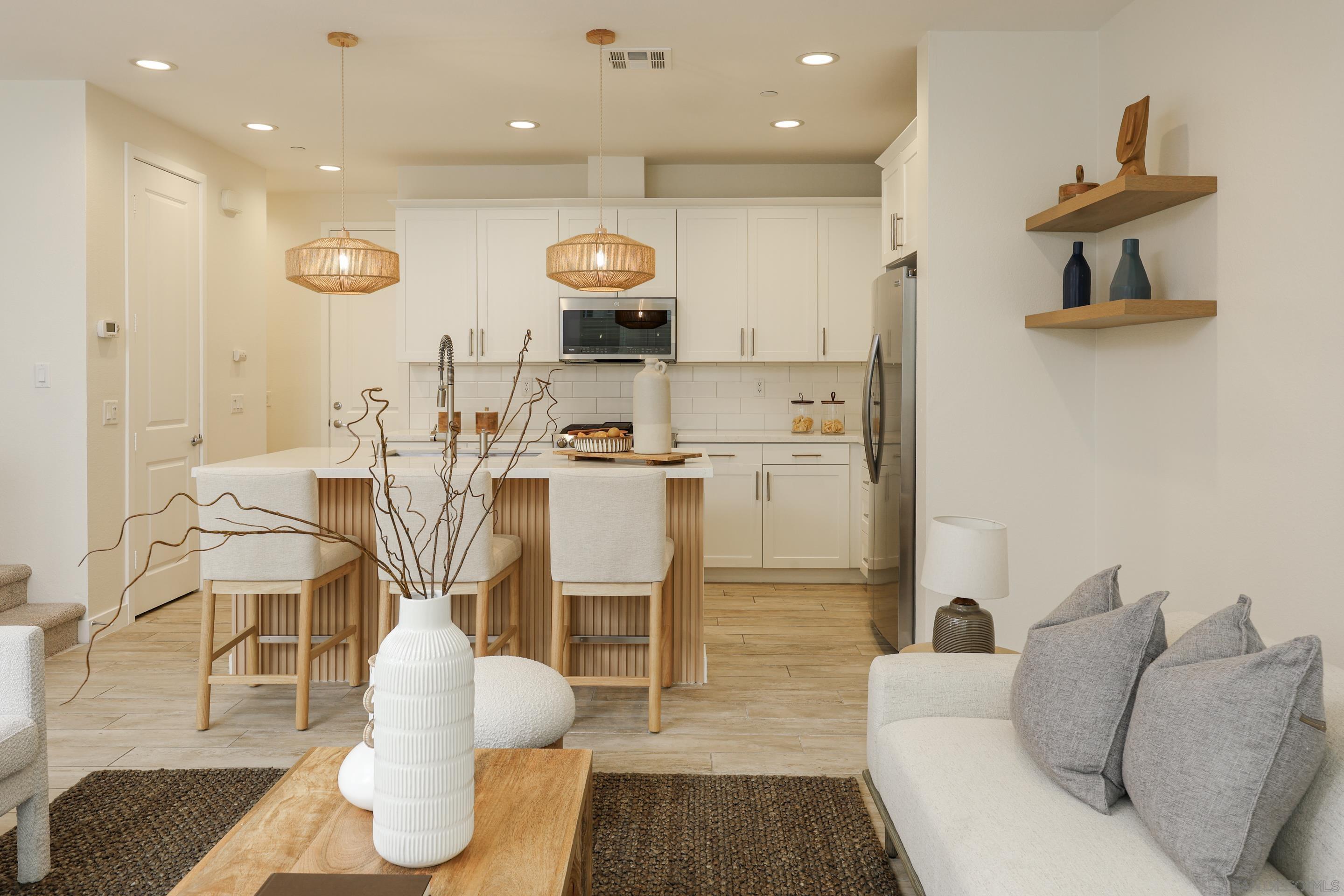 Detail Gallery Image 15 of 57 For 3269  Vestra Way, Carlsbad,  CA 92010 - 3 Beds | 2/1 Baths