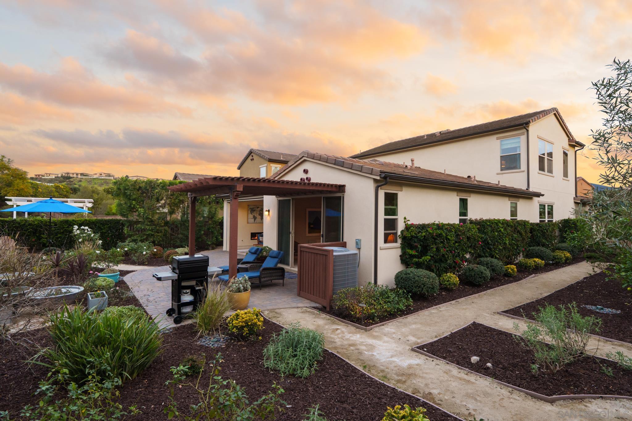 Detail Gallery Image 32 of 53 For 7964  Auberge Circle, San Diego,  CA 92127 - 3 Beds | 3 Baths