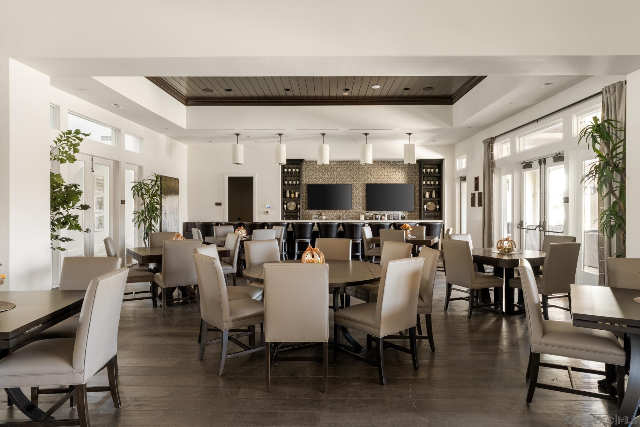 Detail Gallery Image 43 of 53 For 7964  Auberge Circle, San Diego,  CA 92127 - 3 Beds | 3 Baths