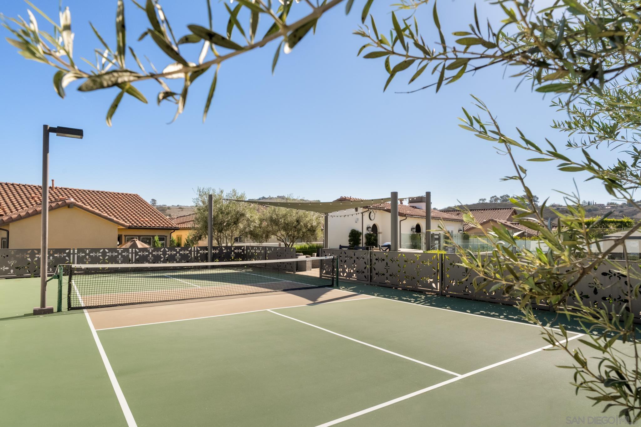 Detail Gallery Image 47 of 53 For 7964  Auberge Circle, San Diego,  CA 92127 - 3 Beds | 3 Baths