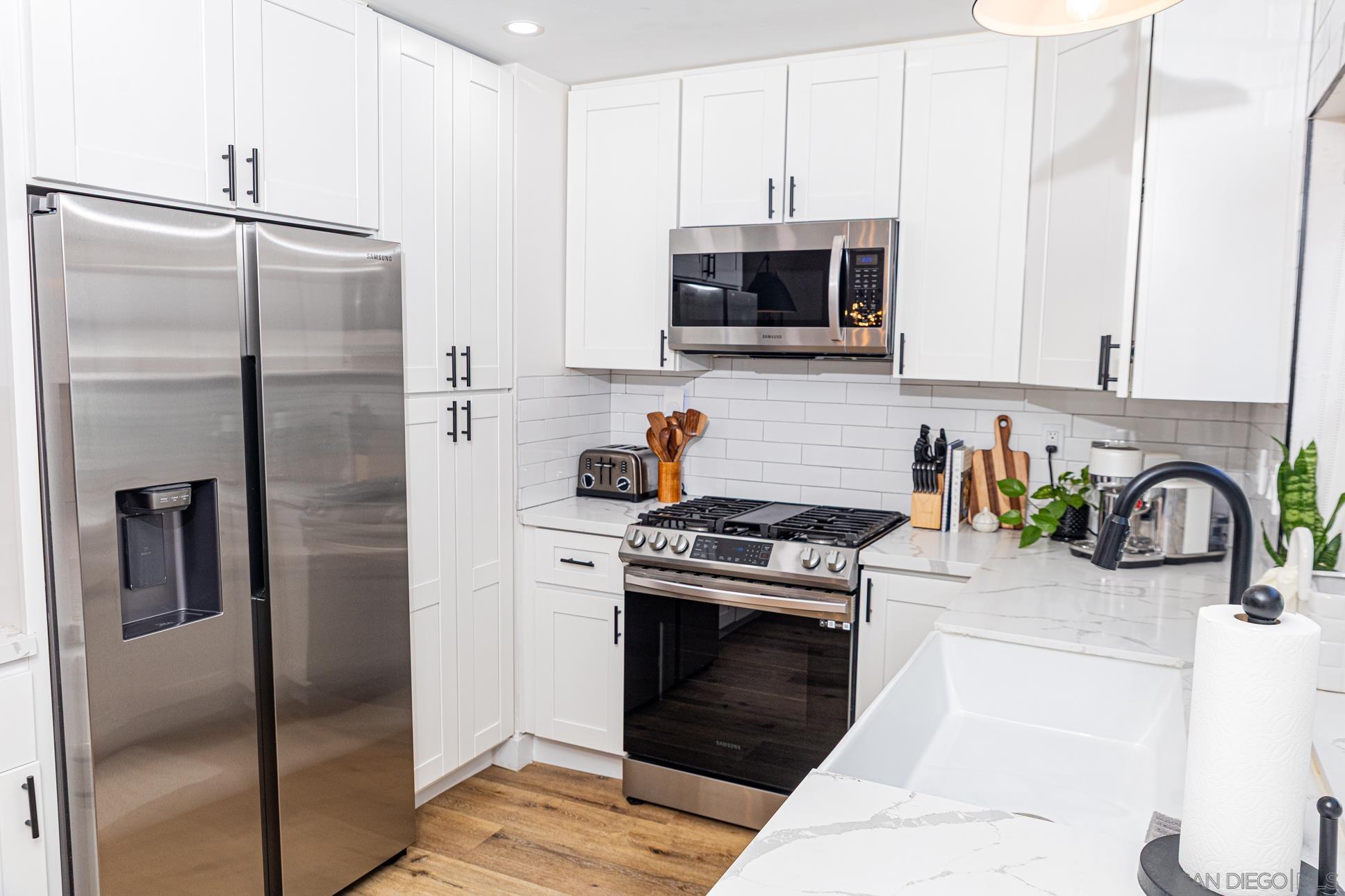 Detail Gallery Image 13 of 40 For 10060  Scripps Vista Way  #33,  San Diego,  CA 92131 - 2 Beds | 2/1 Baths