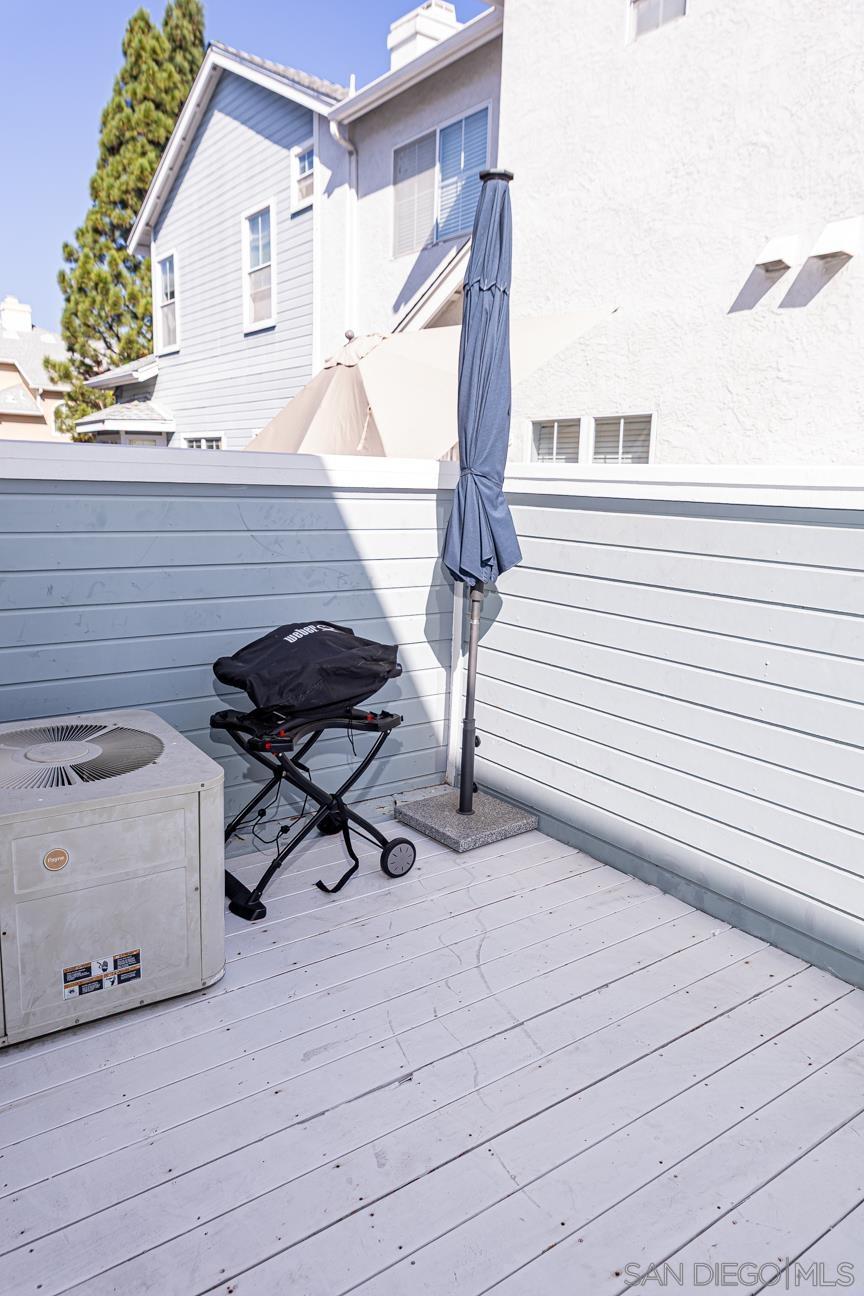 Detail Gallery Image 16 of 40 For 10060  Scripps Vista Way  #33,  San Diego,  CA 92131 - 2 Beds | 2/1 Baths