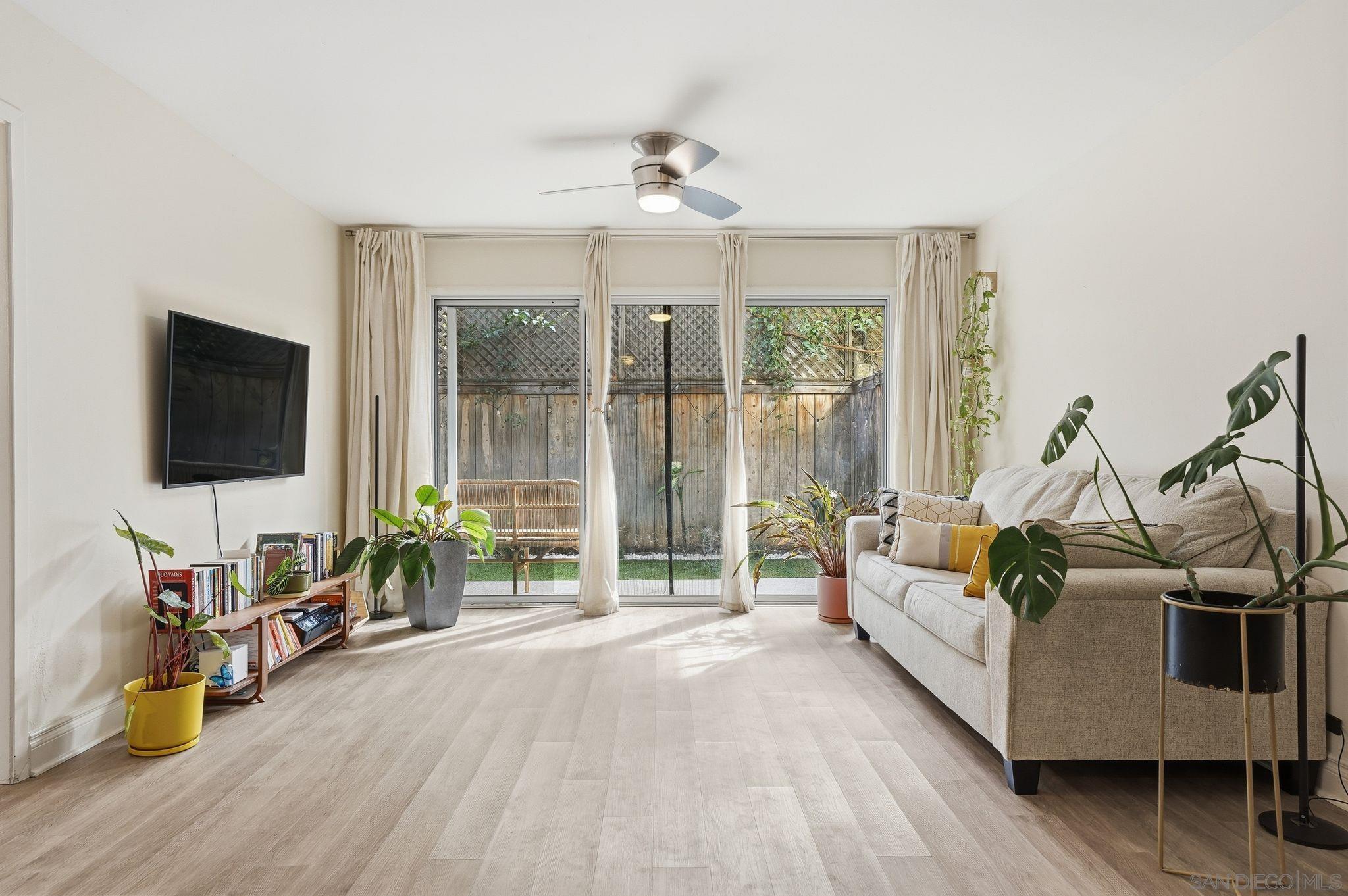 Detail Gallery Image 5 of 33 For 3815  3rd Ave  #14,  San Diego,  CA 92103 - 1 Beds | 1 Baths