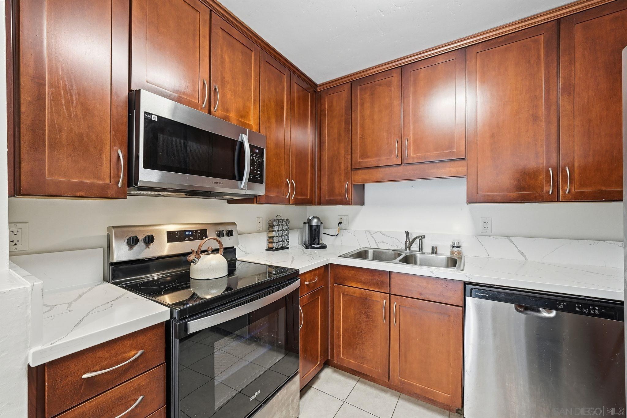 Detail Gallery Image 9 of 33 For 3815  3rd Ave  #14,  San Diego,  CA 92103 - 1 Beds | 1 Baths