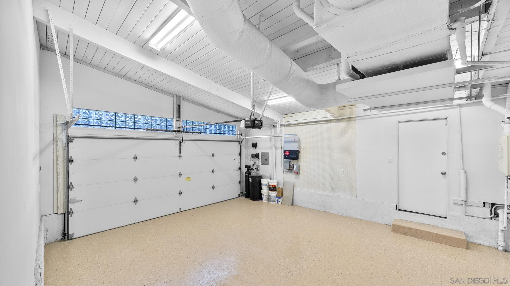 Detail Gallery Image 38 of 49 For 4909  Pacifica Dr, San Diego,  CA 92109 - 3 Beds | 2/1 Baths