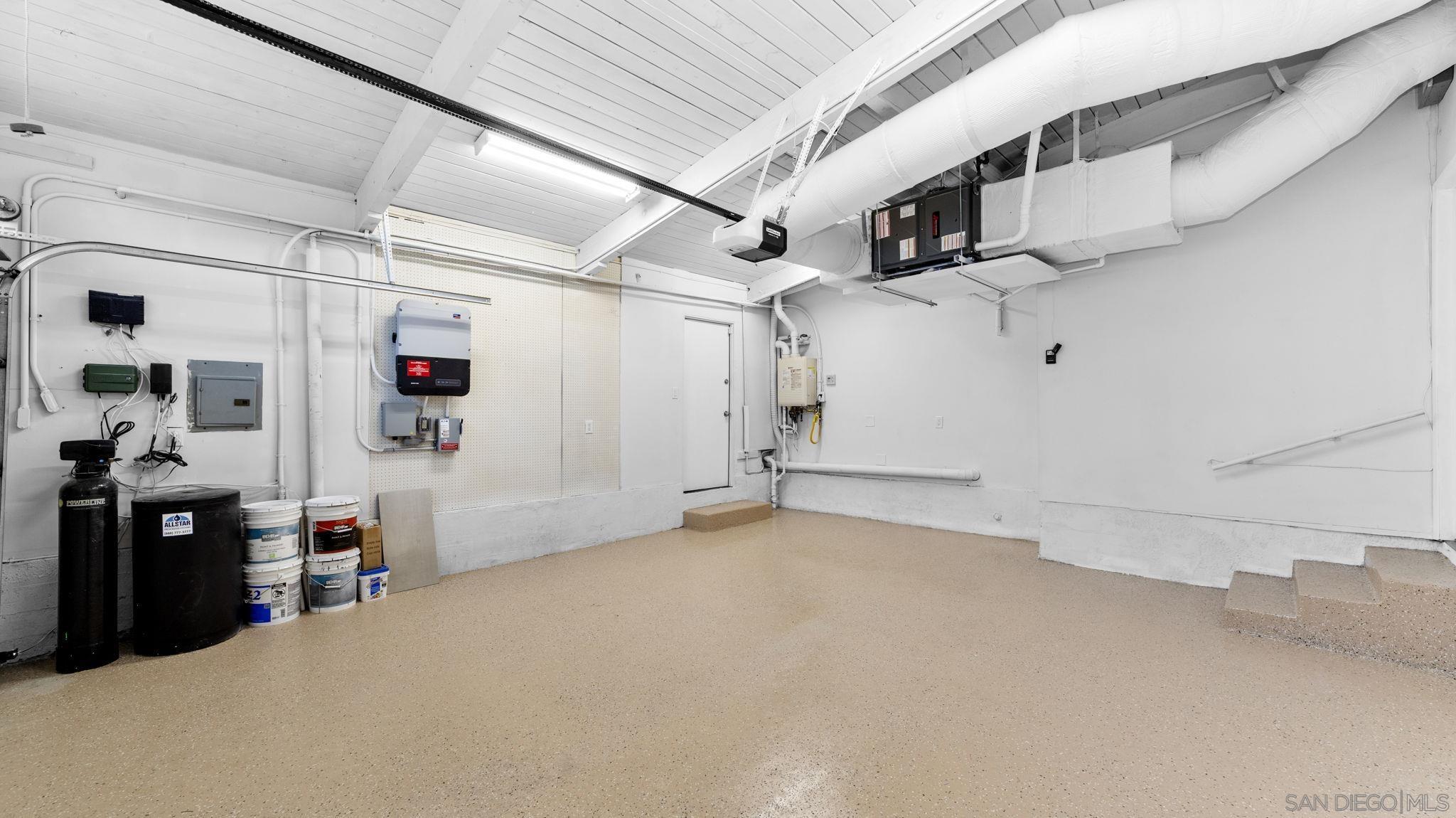 Detail Gallery Image 39 of 49 For 4909  Pacifica Dr, San Diego,  CA 92109 - 3 Beds | 2/1 Baths