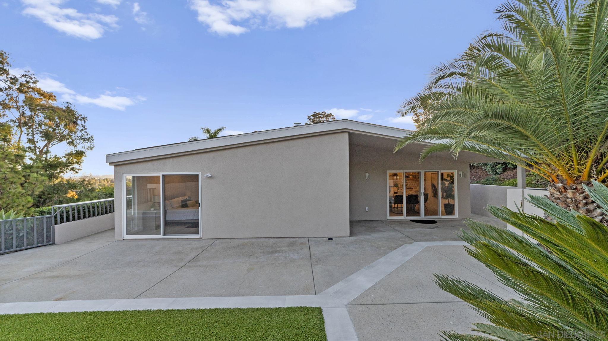 Detail Gallery Image 42 of 49 For 4909  Pacifica Dr, San Diego,  CA 92109 - 3 Beds | 2/1 Baths