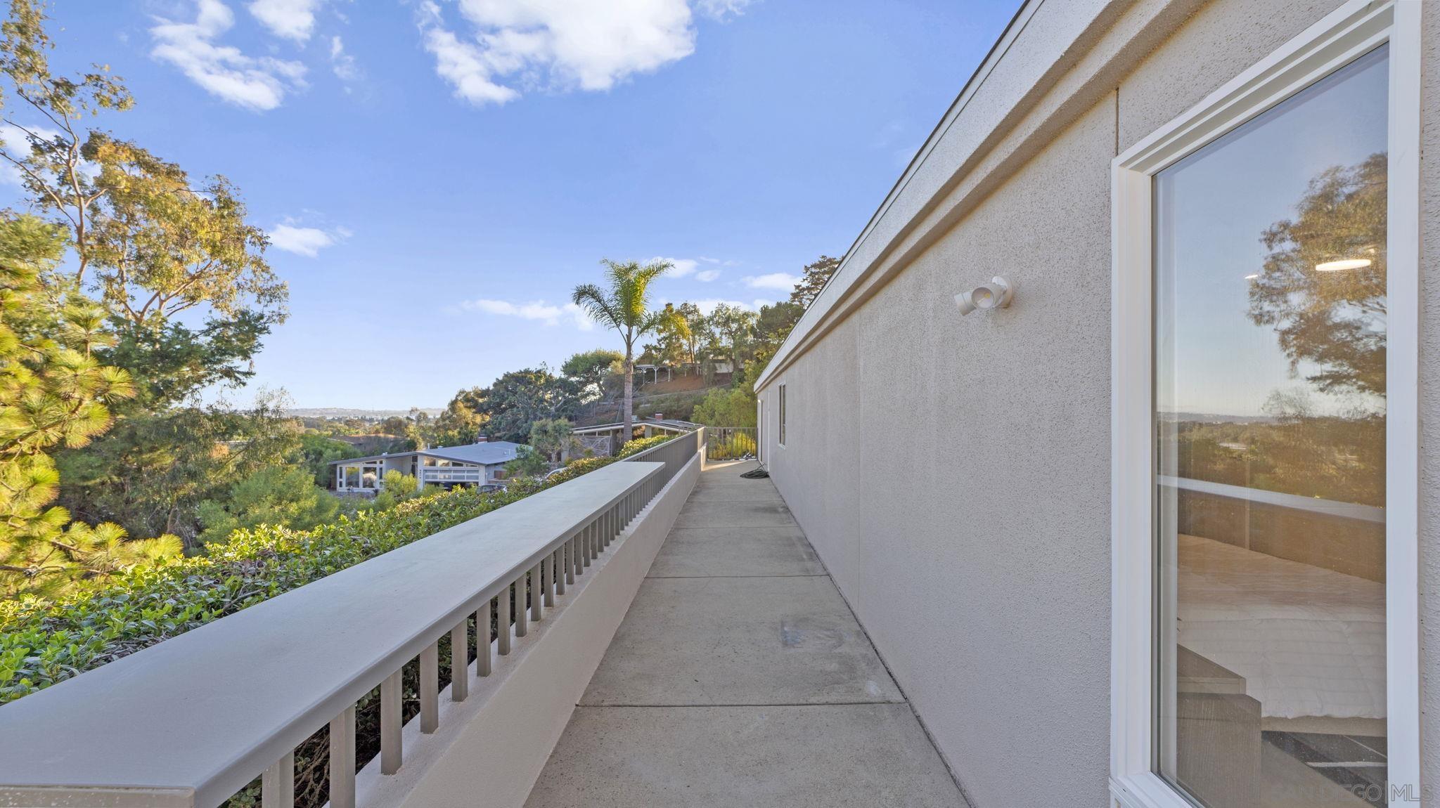 Detail Gallery Image 46 of 49 For 4909  Pacifica Dr, San Diego,  CA 92109 - 3 Beds | 2/1 Baths