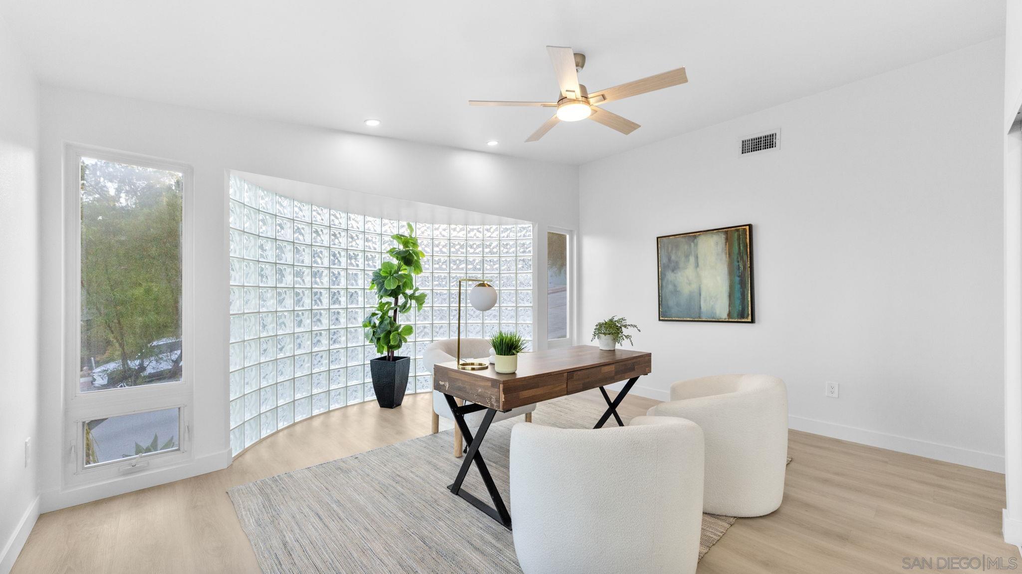 Detail Gallery Image 10 of 49 For 4909  Pacifica Dr, San Diego,  CA 92109 - 3 Beds | 2/1 Baths