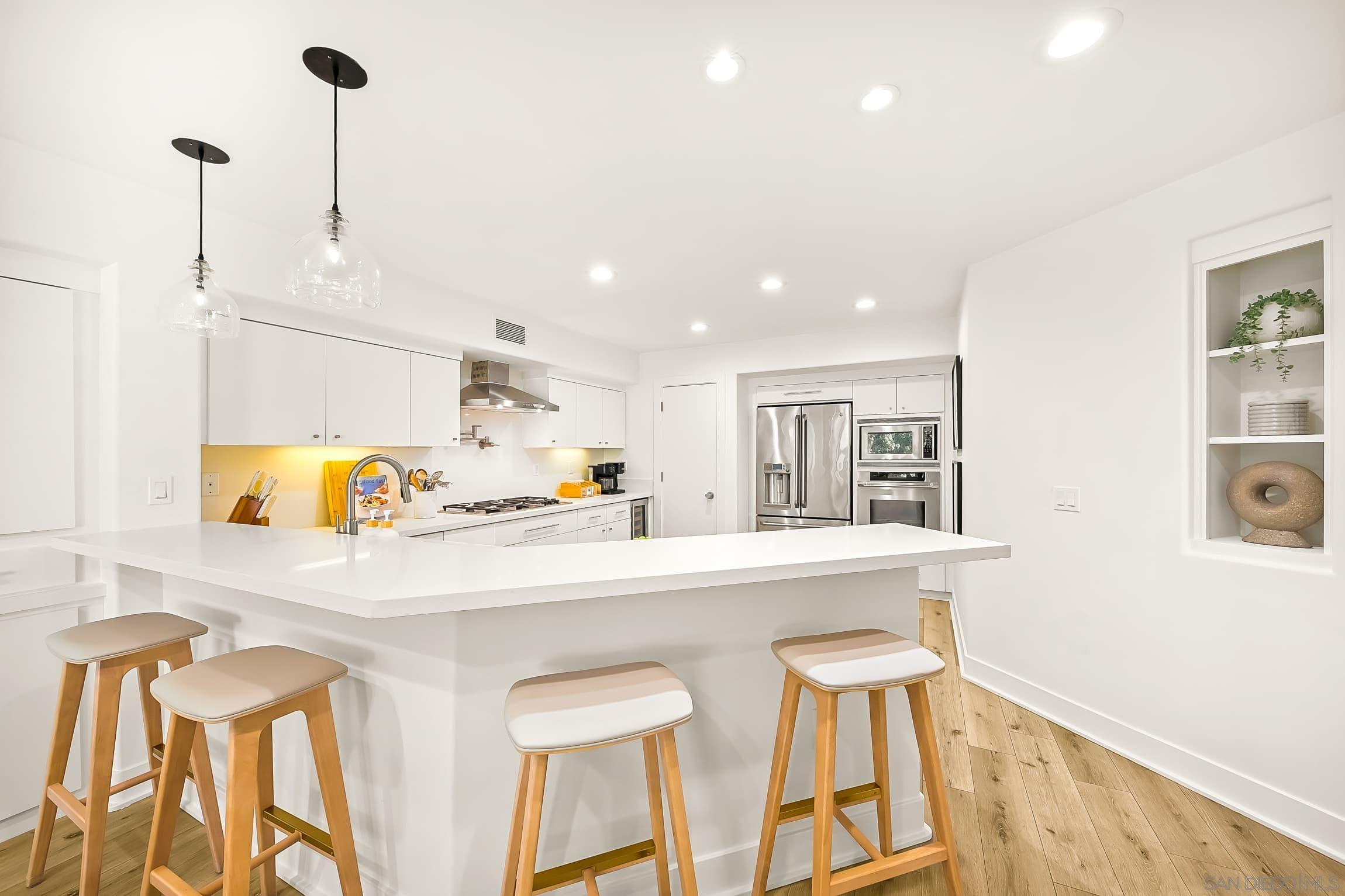 Detail Gallery Image 34 of 75 For 229  Bonair St, La Jolla,  CA 92037 - 2 Beds | 2 Baths