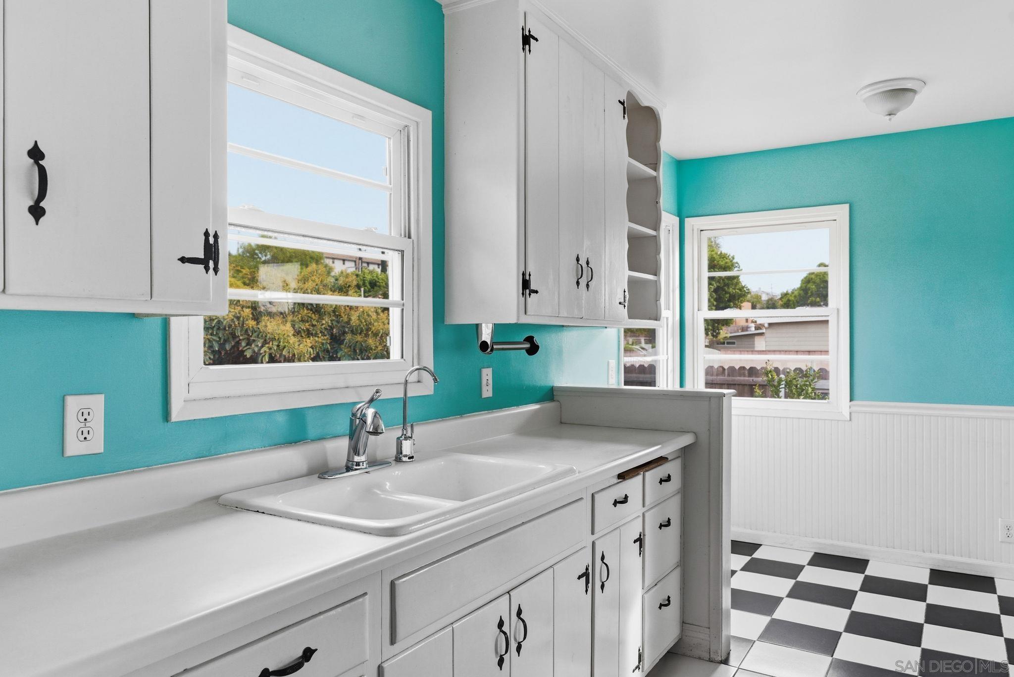 Detail Gallery Image 2 of 30 For 4820  Zion Ave, San Diego,  CA 92120 - 3 Beds | 1/1 Baths