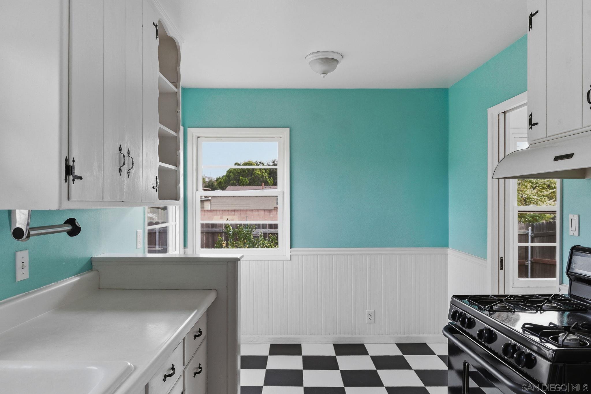 Detail Gallery Image 8 of 30 For 4820  Zion Ave, San Diego,  CA 92120 - 3 Beds | 1/1 Baths