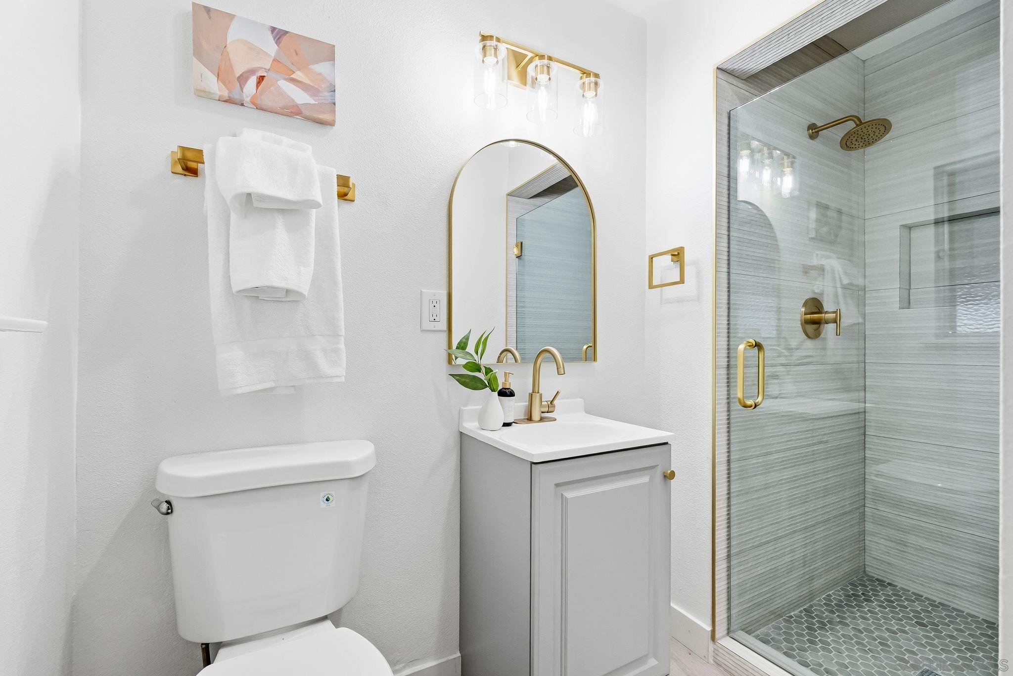 Detail Gallery Image 14 of 32 For 6096  Crawford St, San Diego,  CA 92120 - 4 Beds | 3 Baths